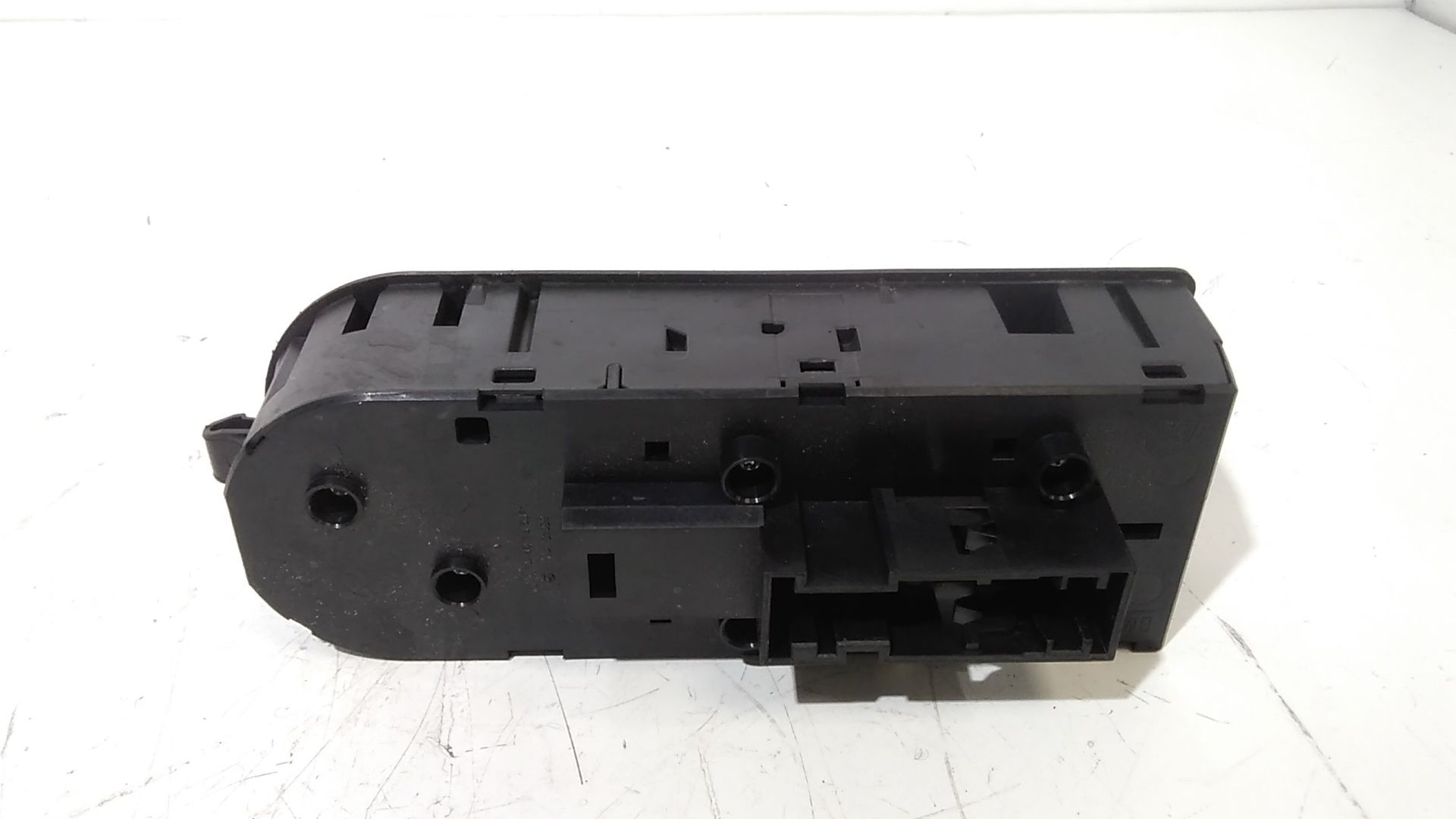 Interruttore Alzacristalli Porta Ant. Sinistro 13228876 Usato