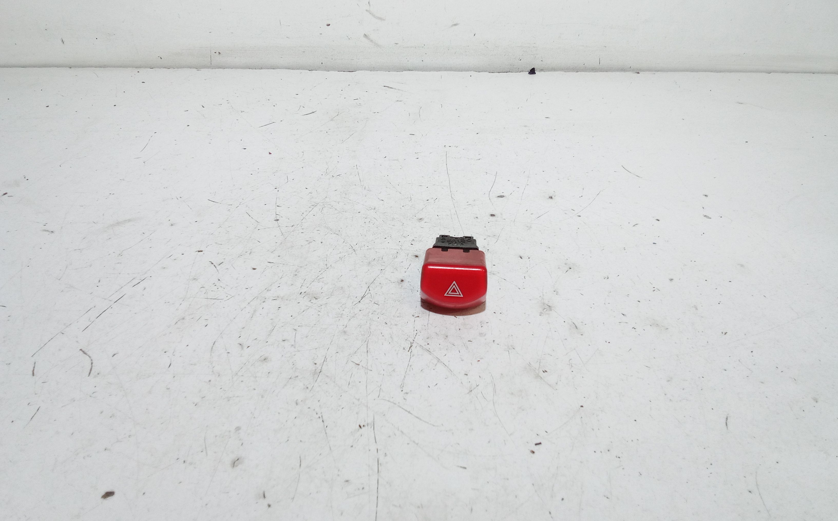 Interruttore Luci Emergenza 252901F500 Usato