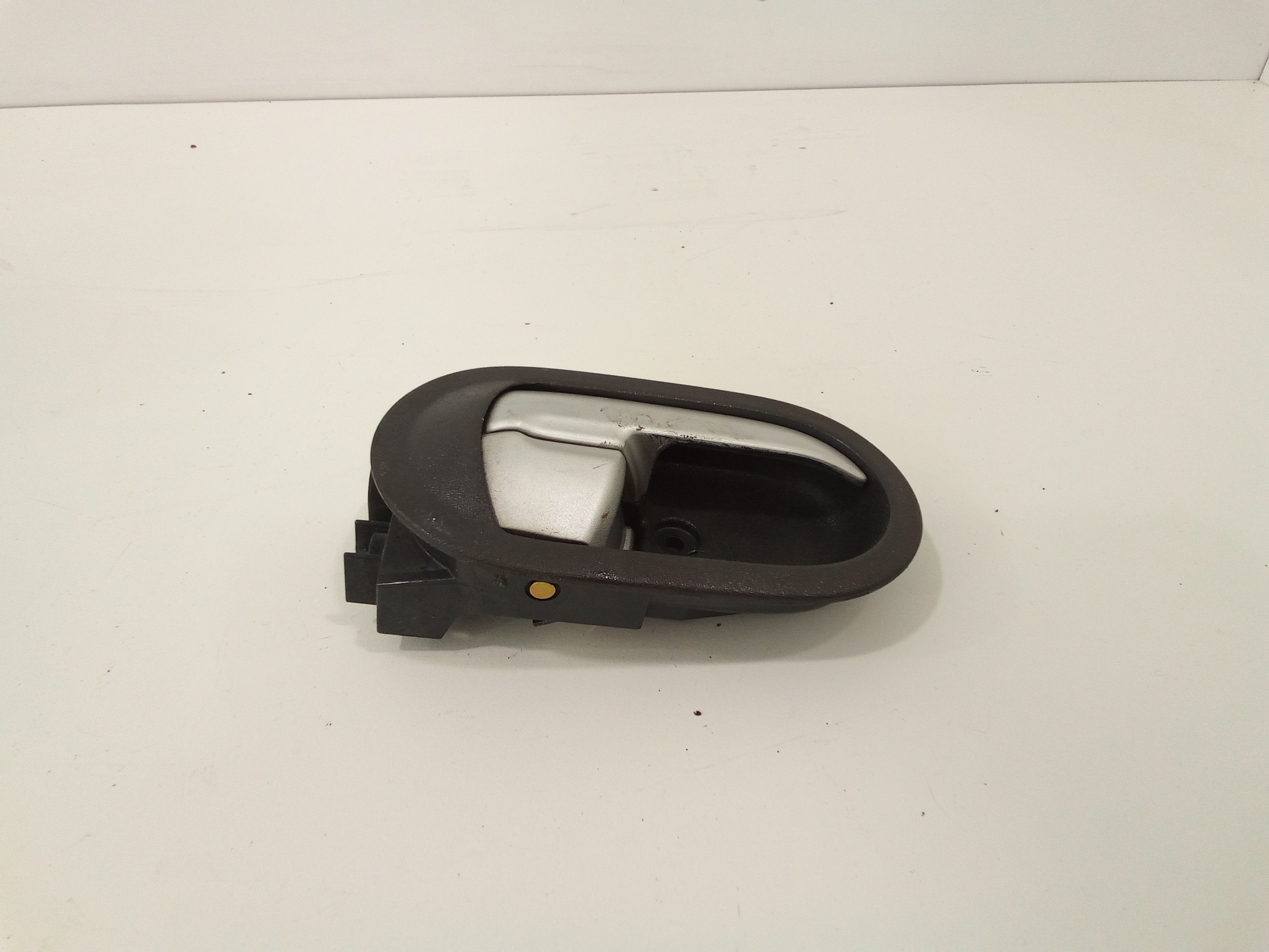 Maniglia Int. Apertura Porta Ant. Destro Usato