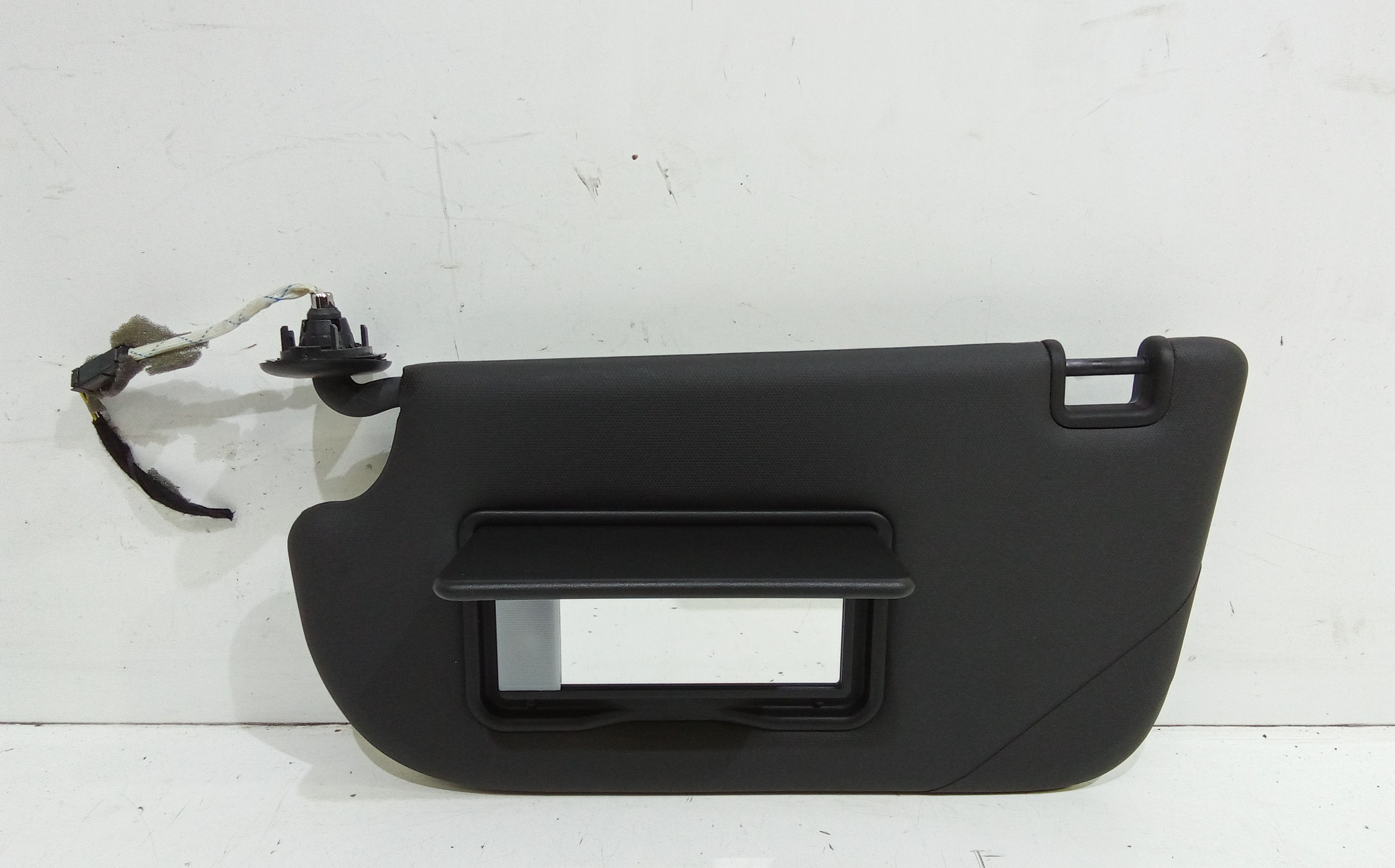 Aletta Parasole Parabrezza Sinistro 1878055 Usato