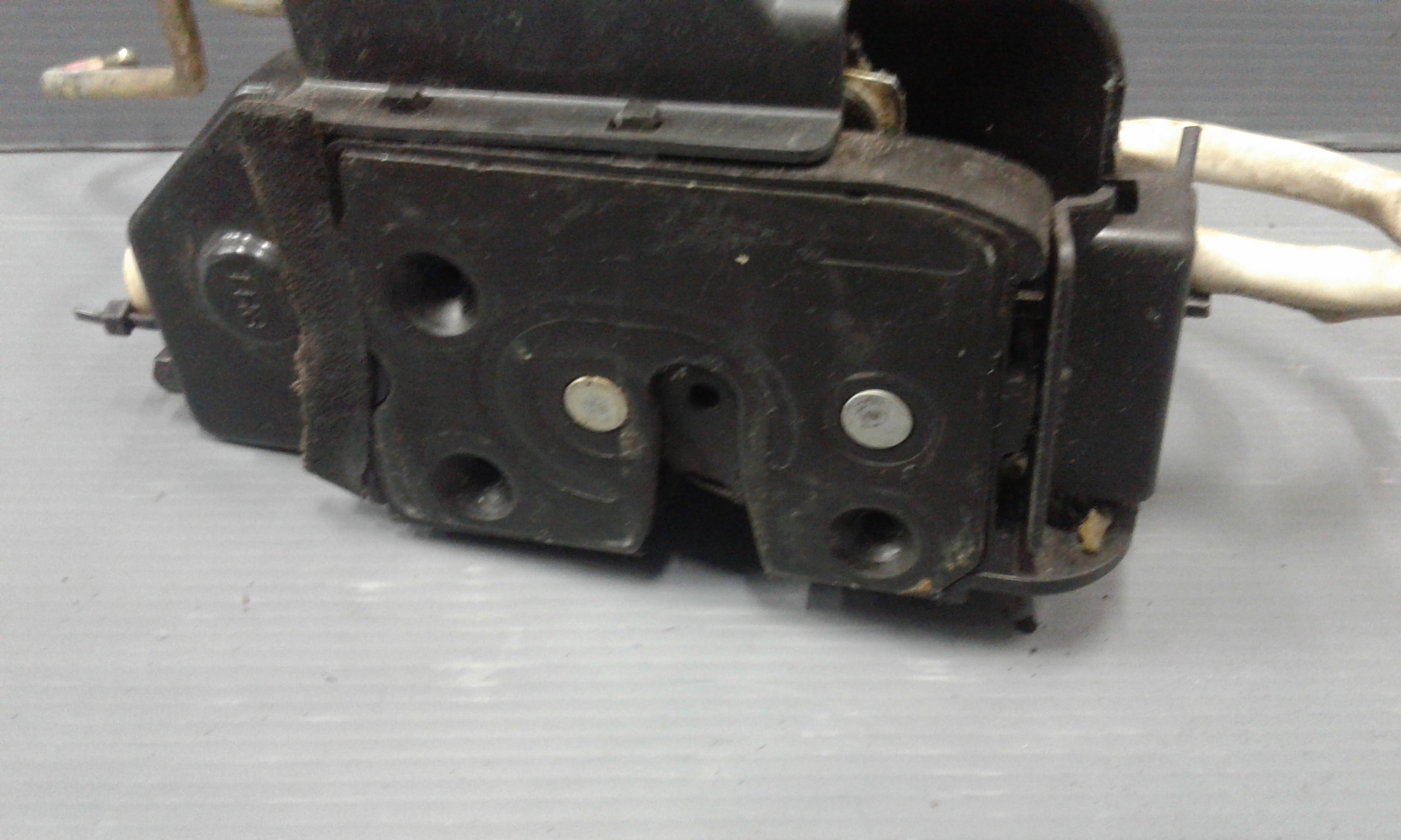 Serratura Porta Post. Destro 957361C000 Usato