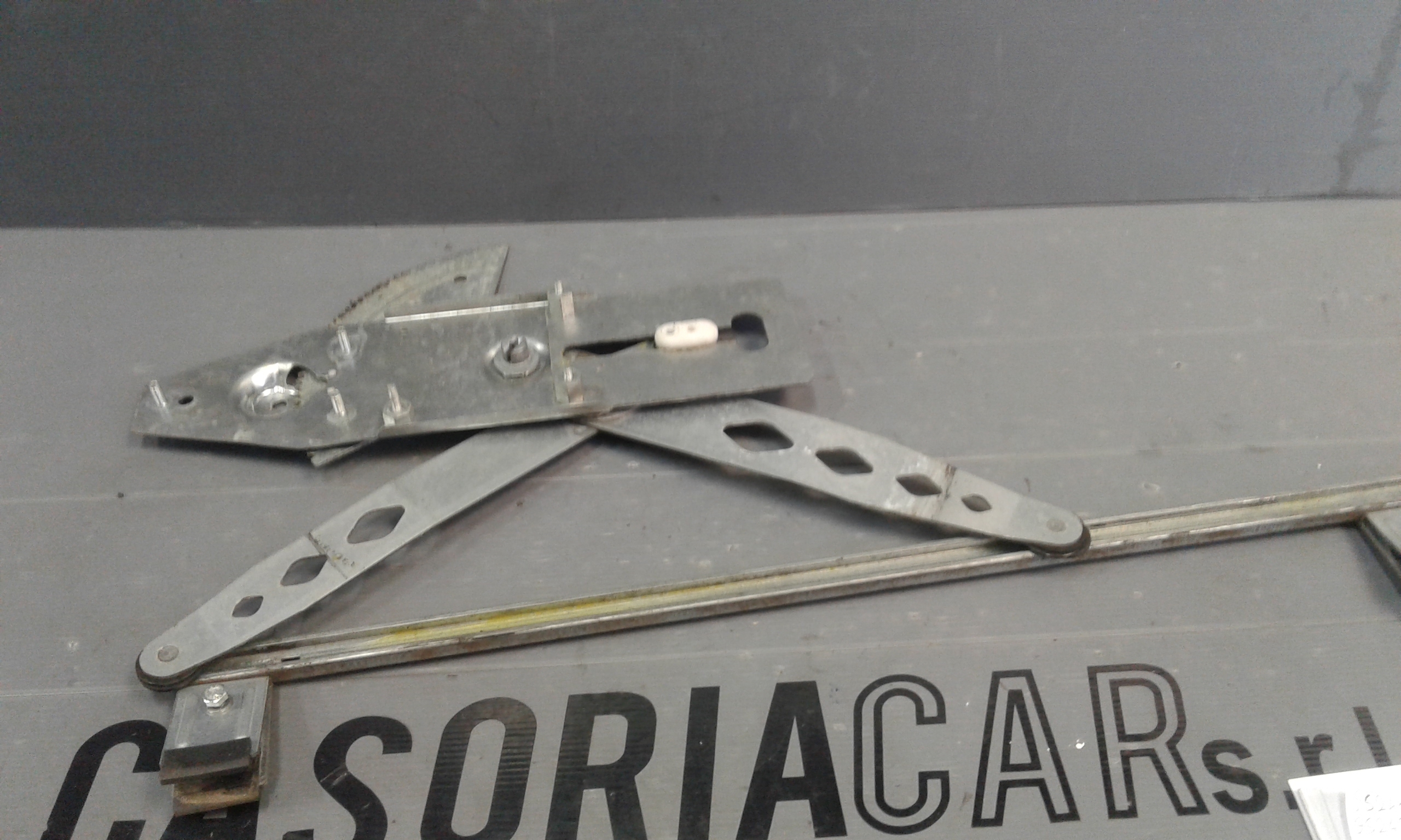 Alzacristallo Porta Ant. Sinistro Usato