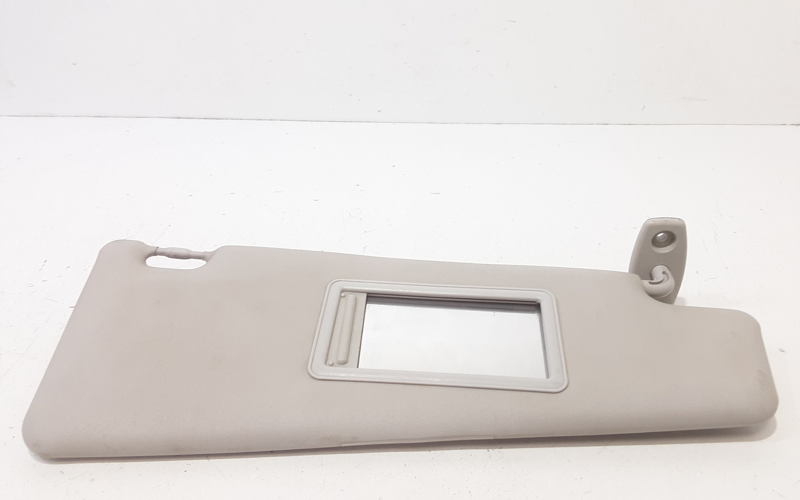 Aletta Parasole Parabrezza Destro 735361684 Usato