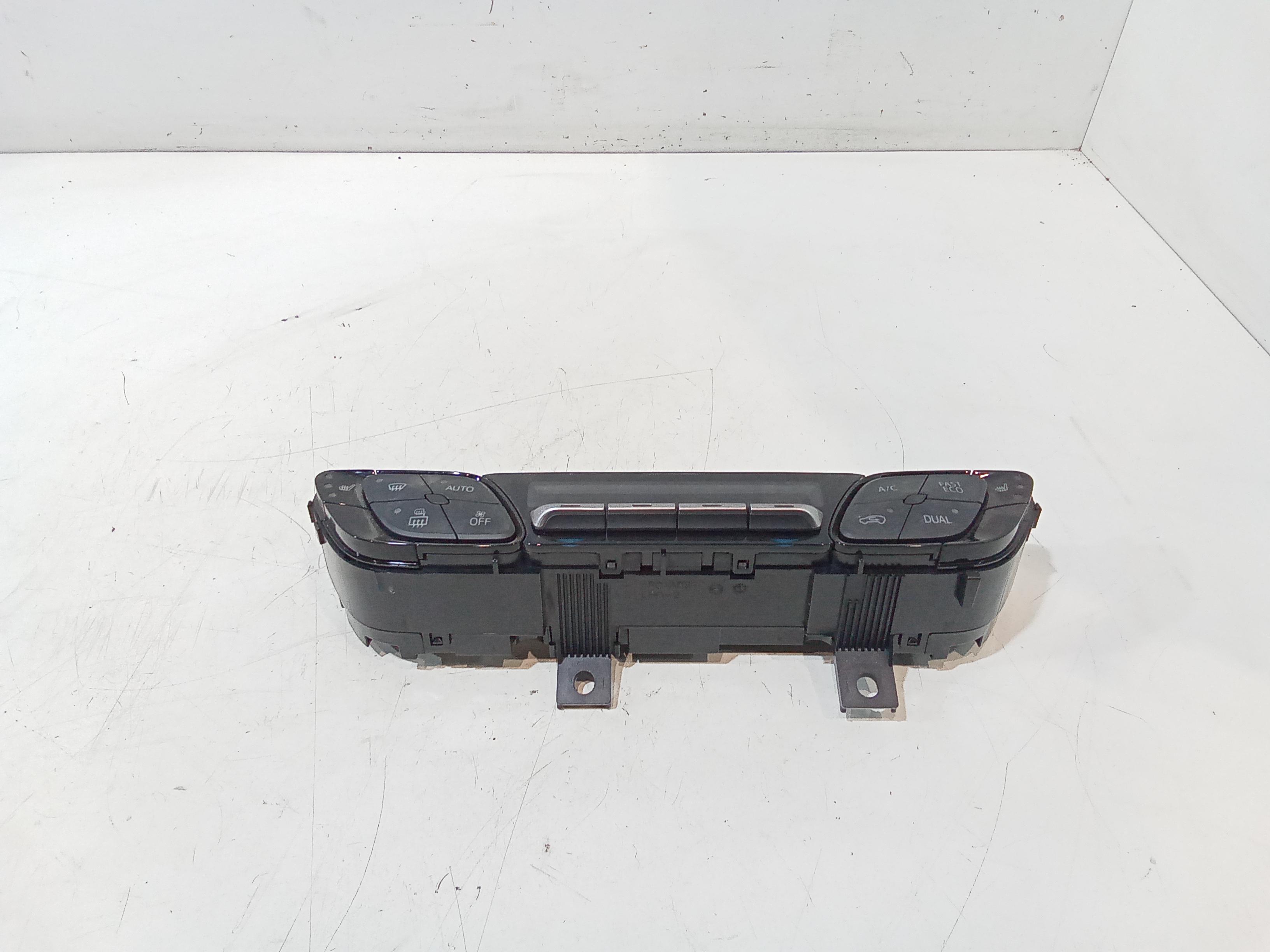 Blocco Comando Climatizzazione 55900F4031 Usato