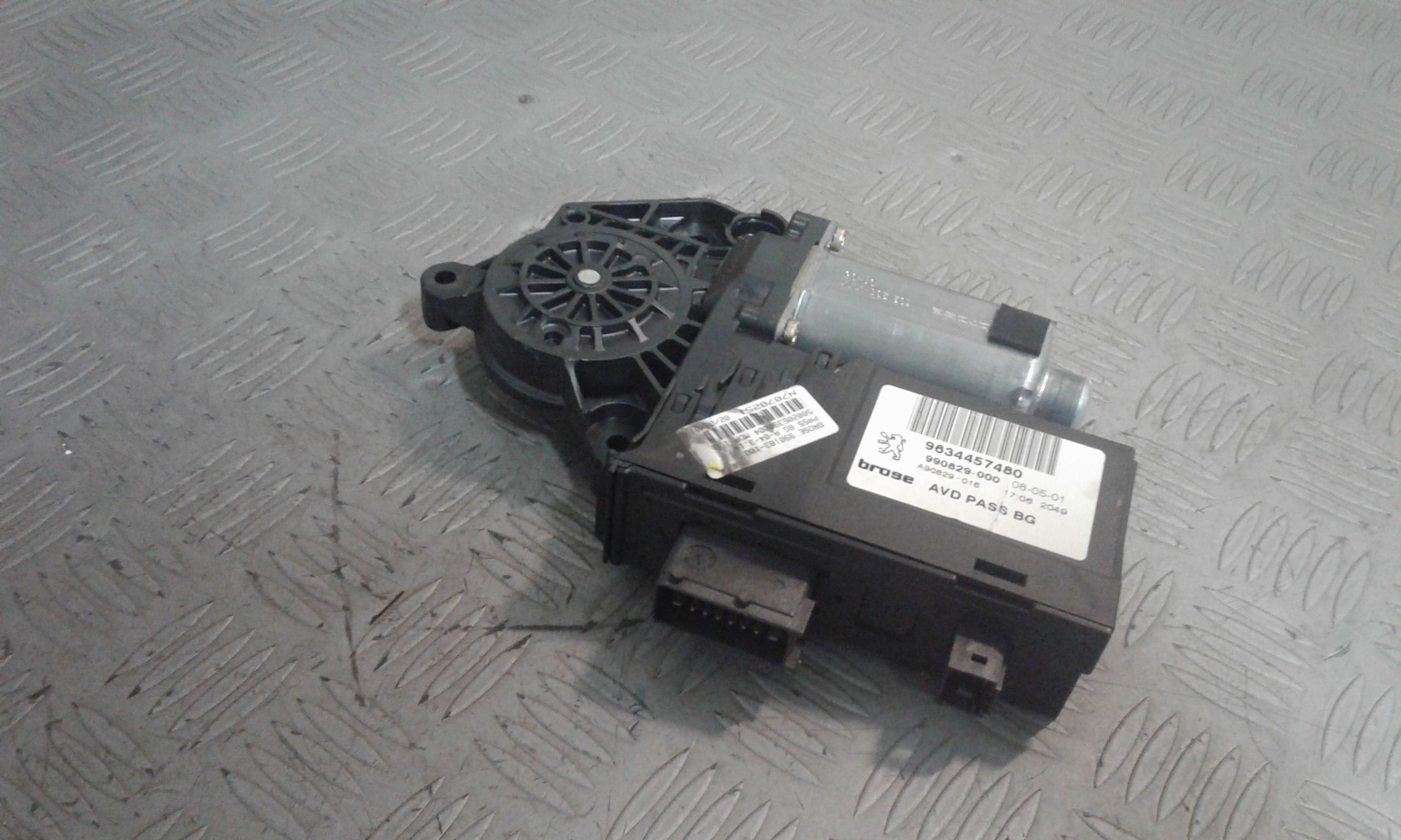 Motorino Alzacristallo Porta Ant. Destro 9222AZ Usato