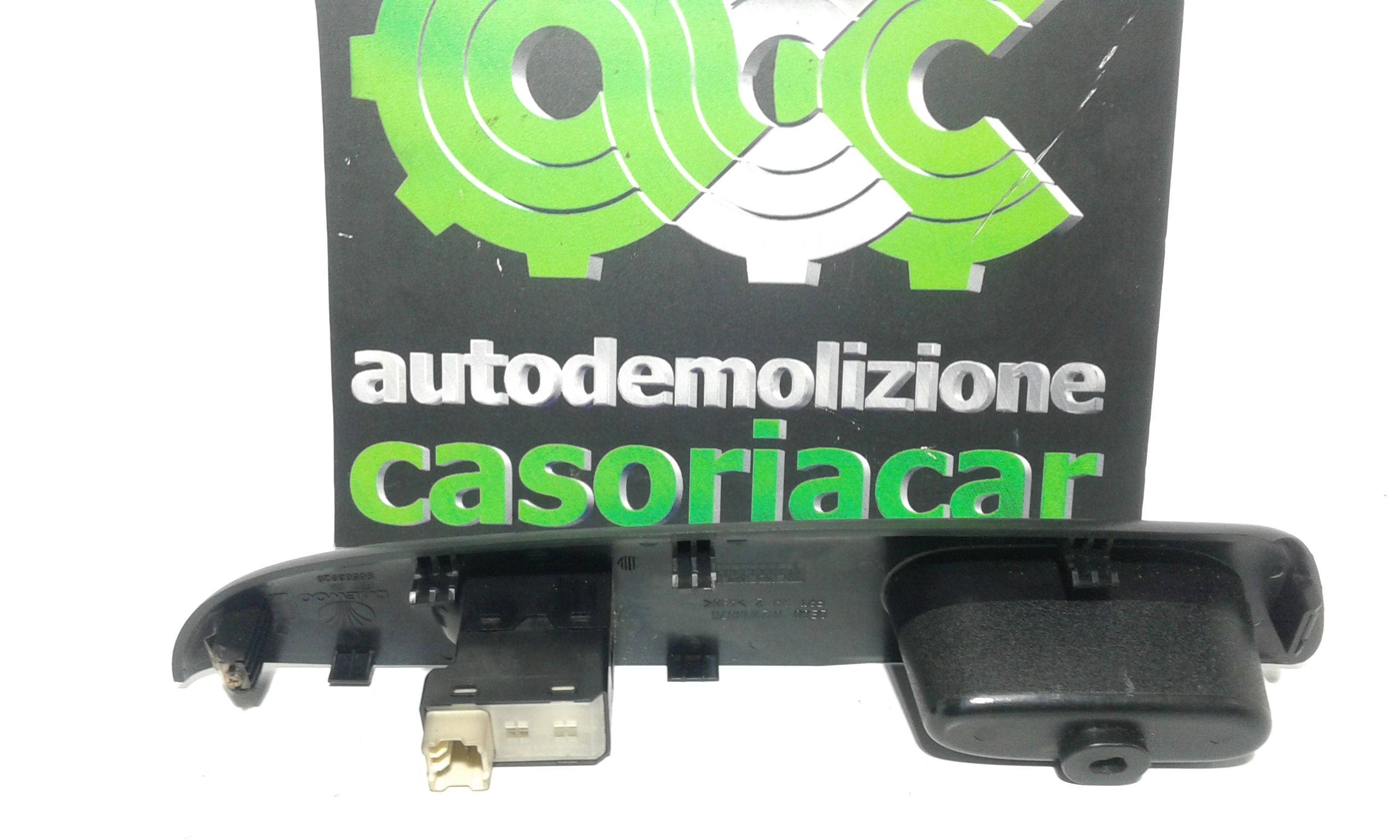 Interruttore Alzacristalli Porta Ant. Destro Usato