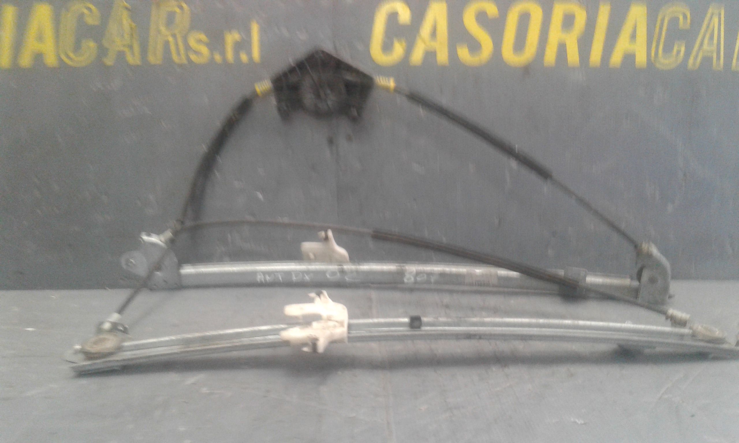 Alzacristallo Porta Ant. Destro Usato