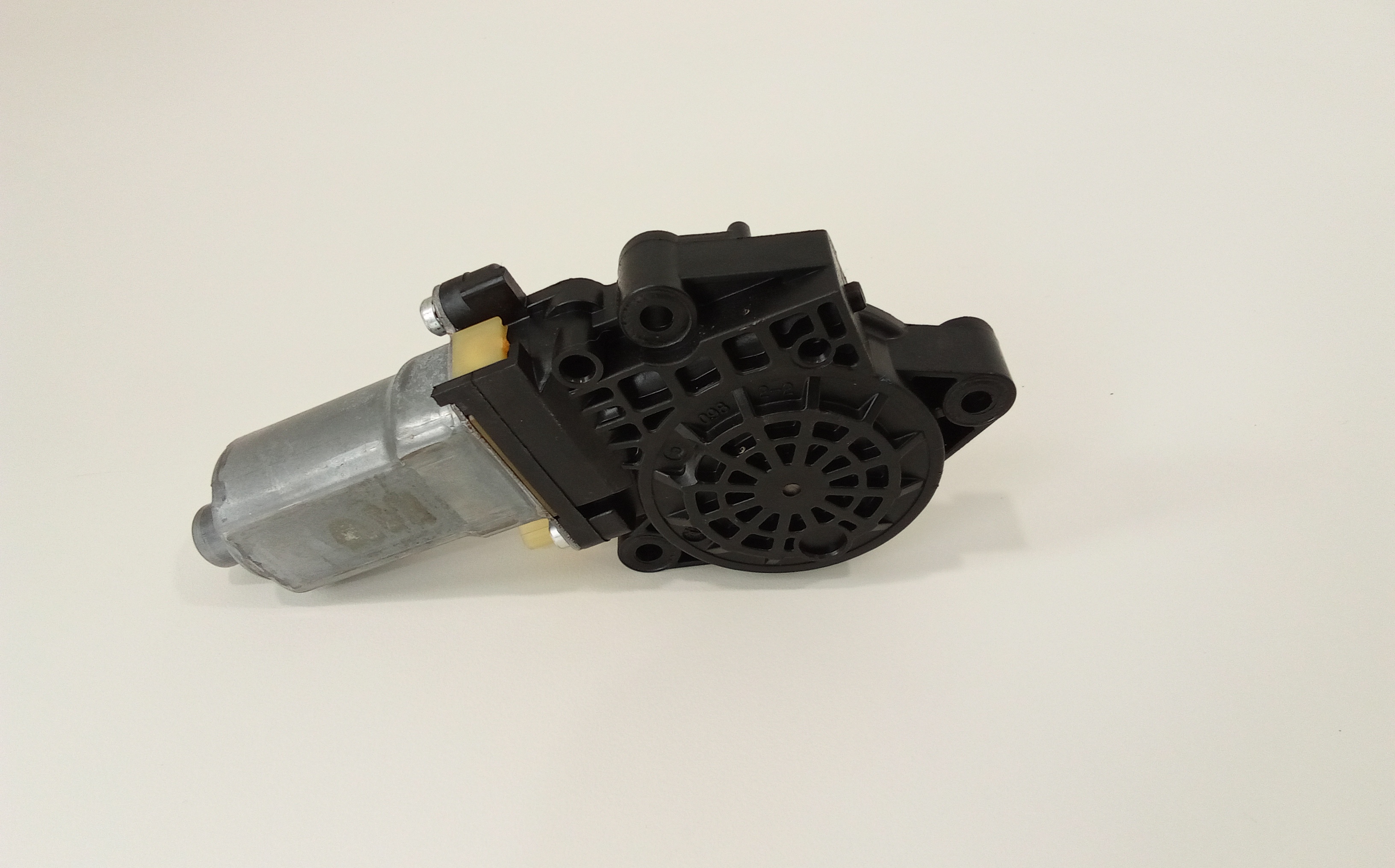 Motorino Alzacristallo Porta Post. Sinistro 834502E000 Usato