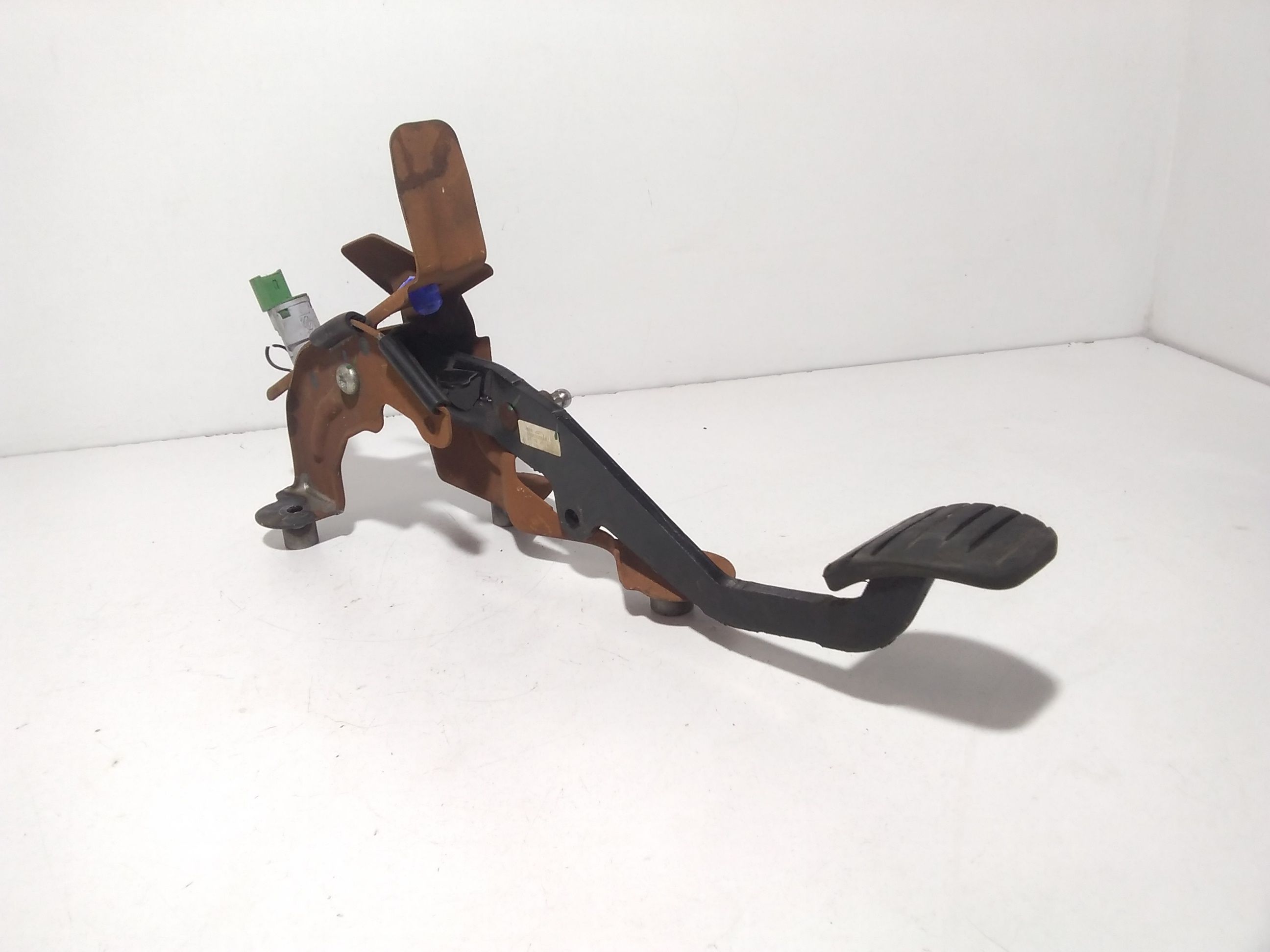 Pedale Frizione 465039054R Usato