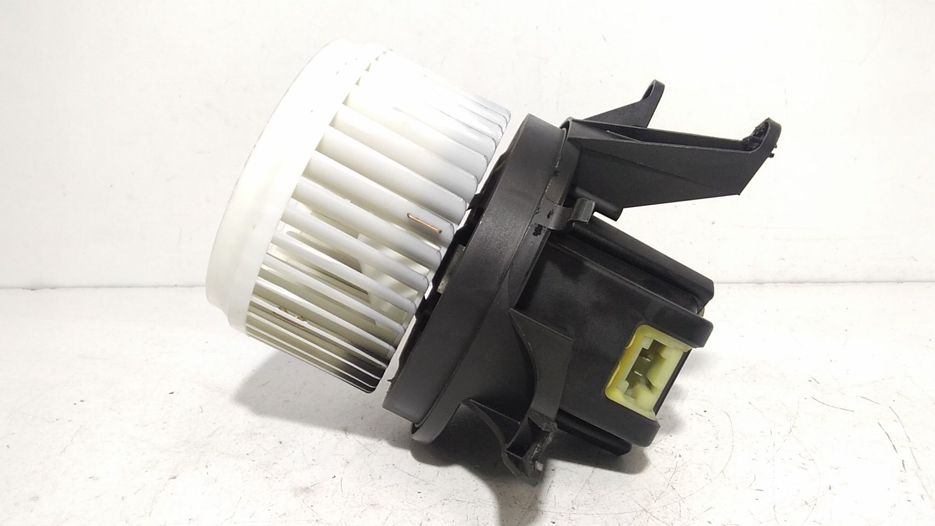 Motorino Ventilazione Abitacolo 77367171 Usato