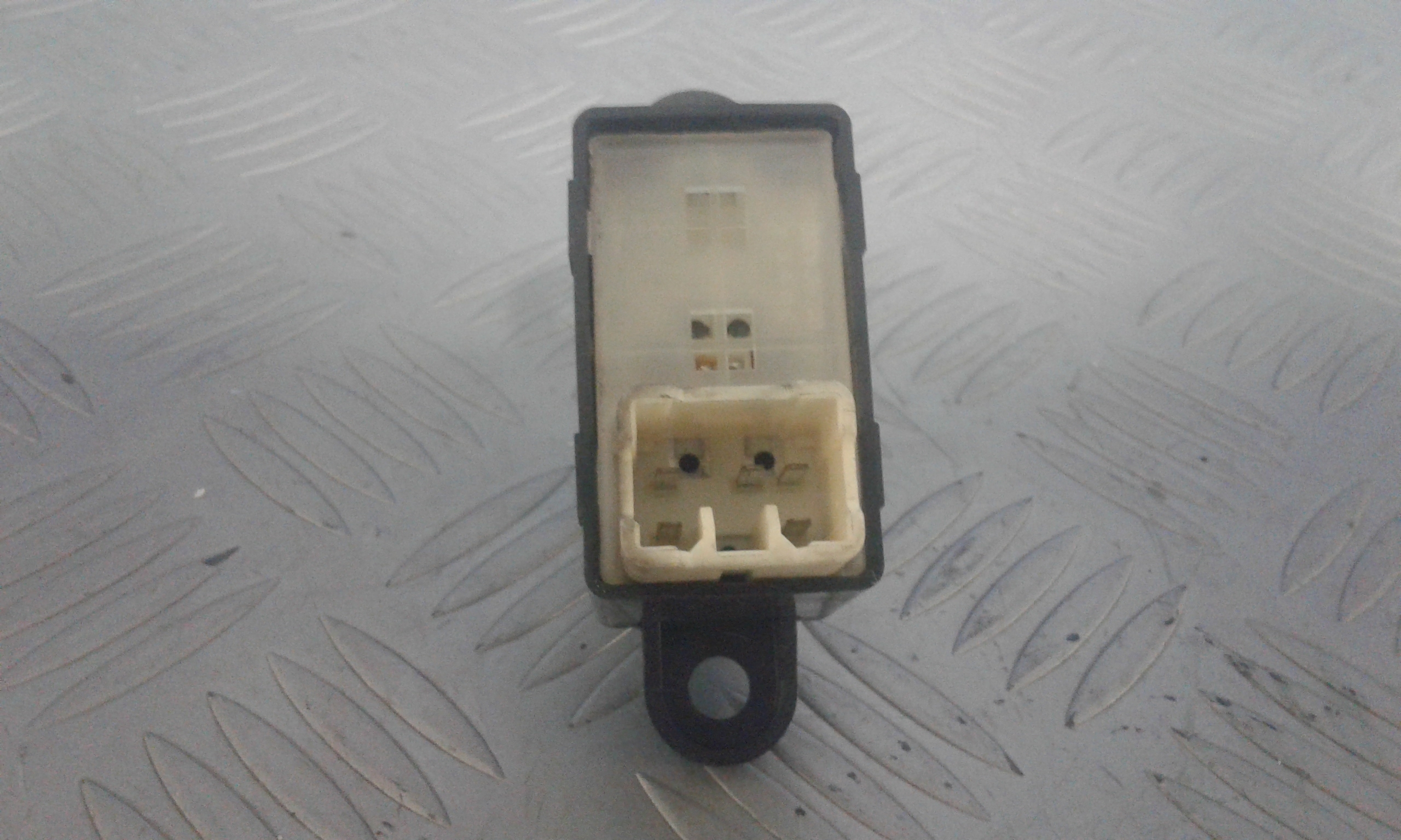 Interruttore Alzacristalli Porta Ant. Destro Usato