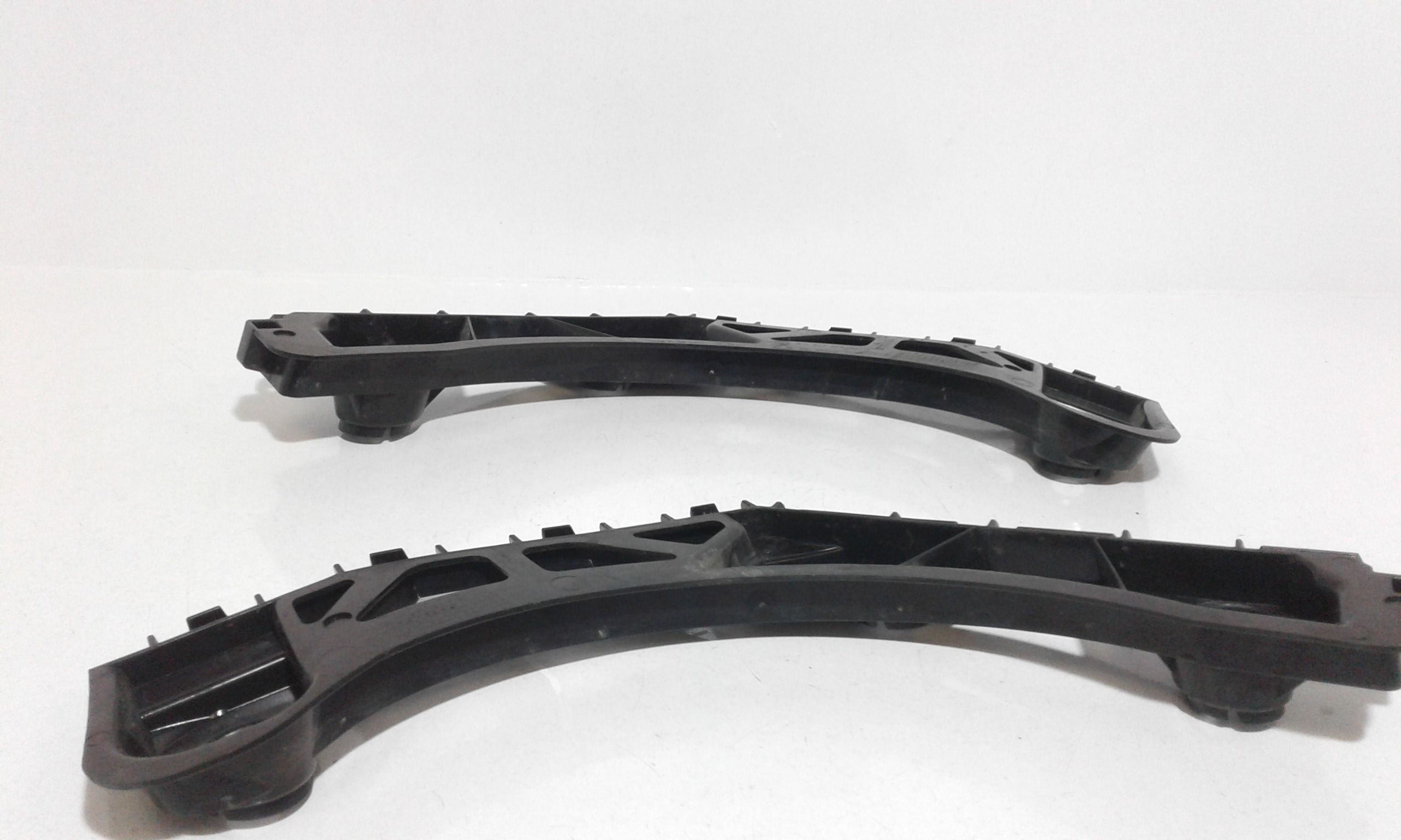 Supporto Paraurti Post. 5NA807863 Usato