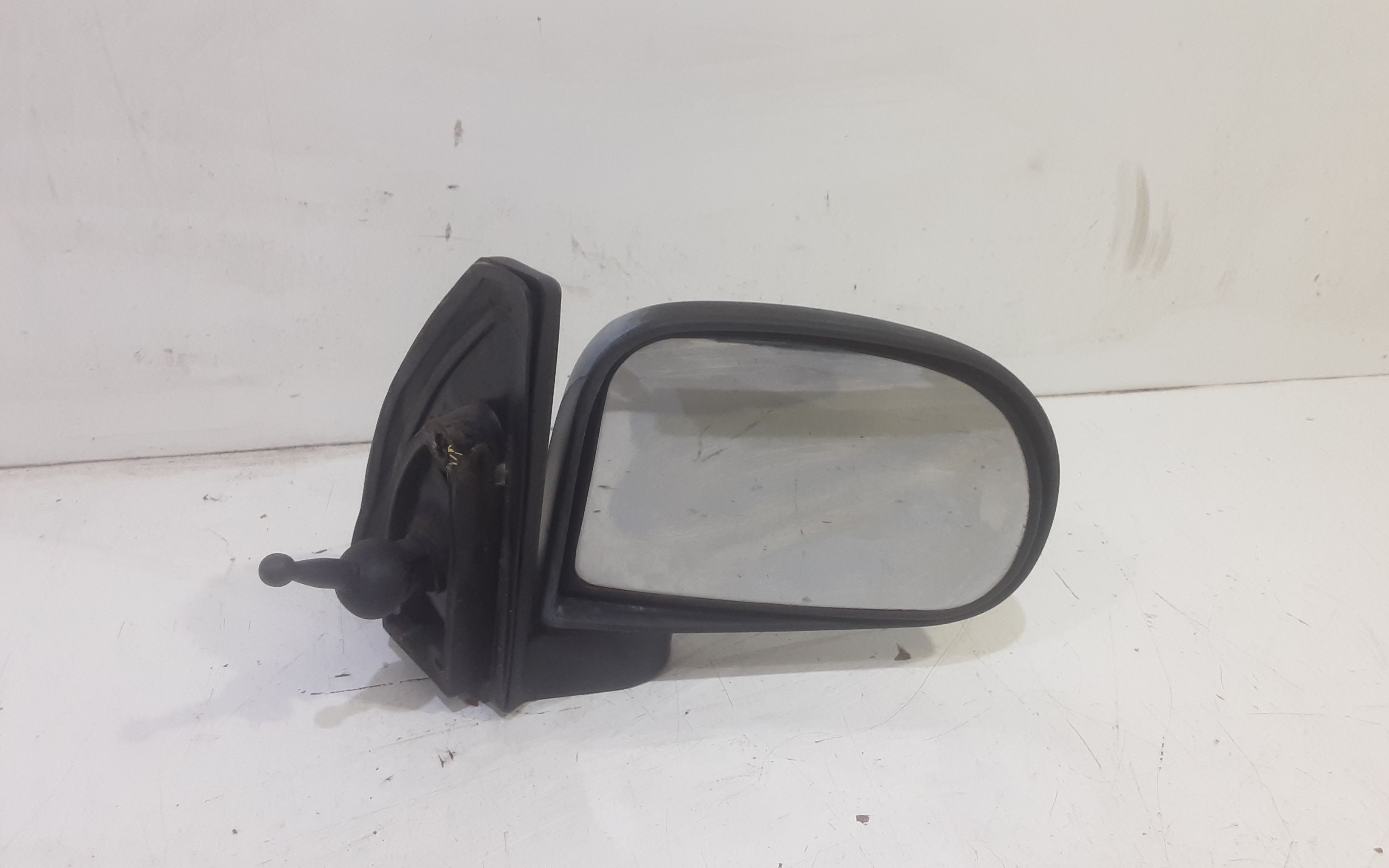 Retrovisore Est. Destro Usato