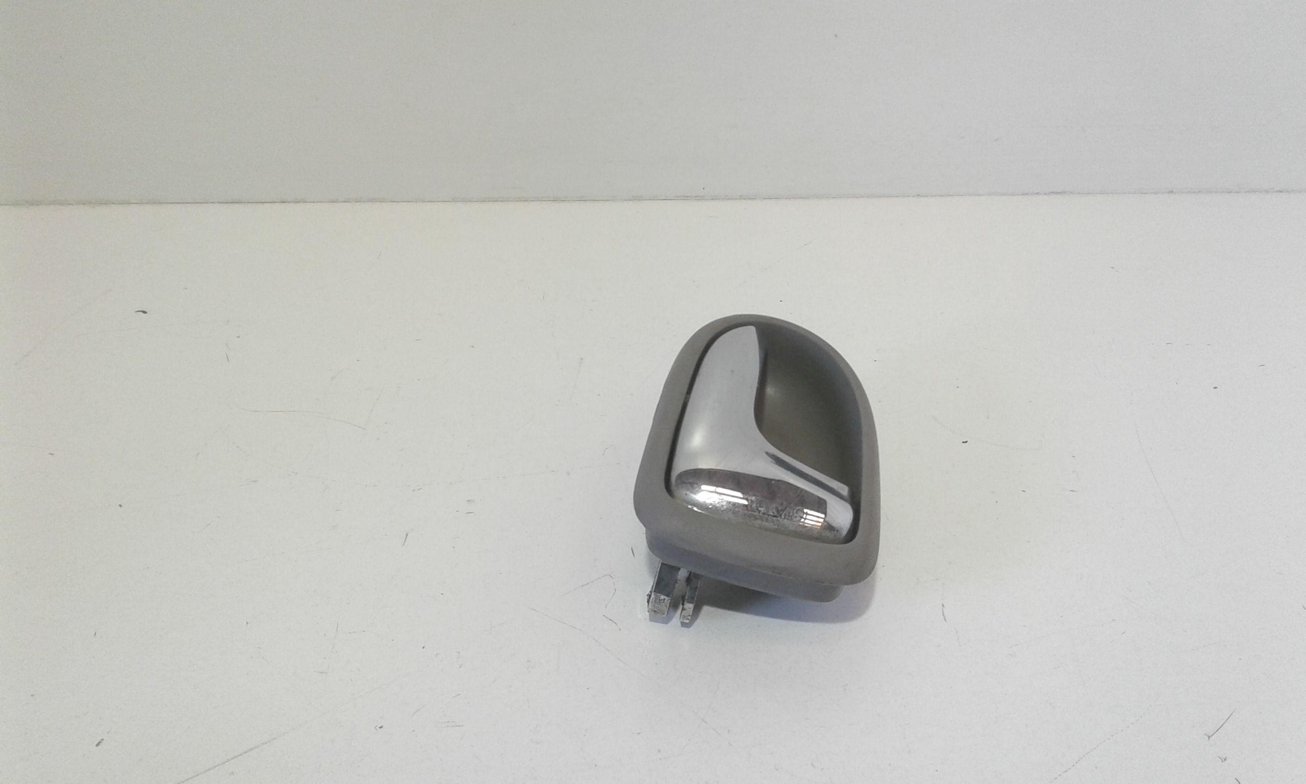 Maniglia Int. Apertura Porta Ant. Sinistro Usato