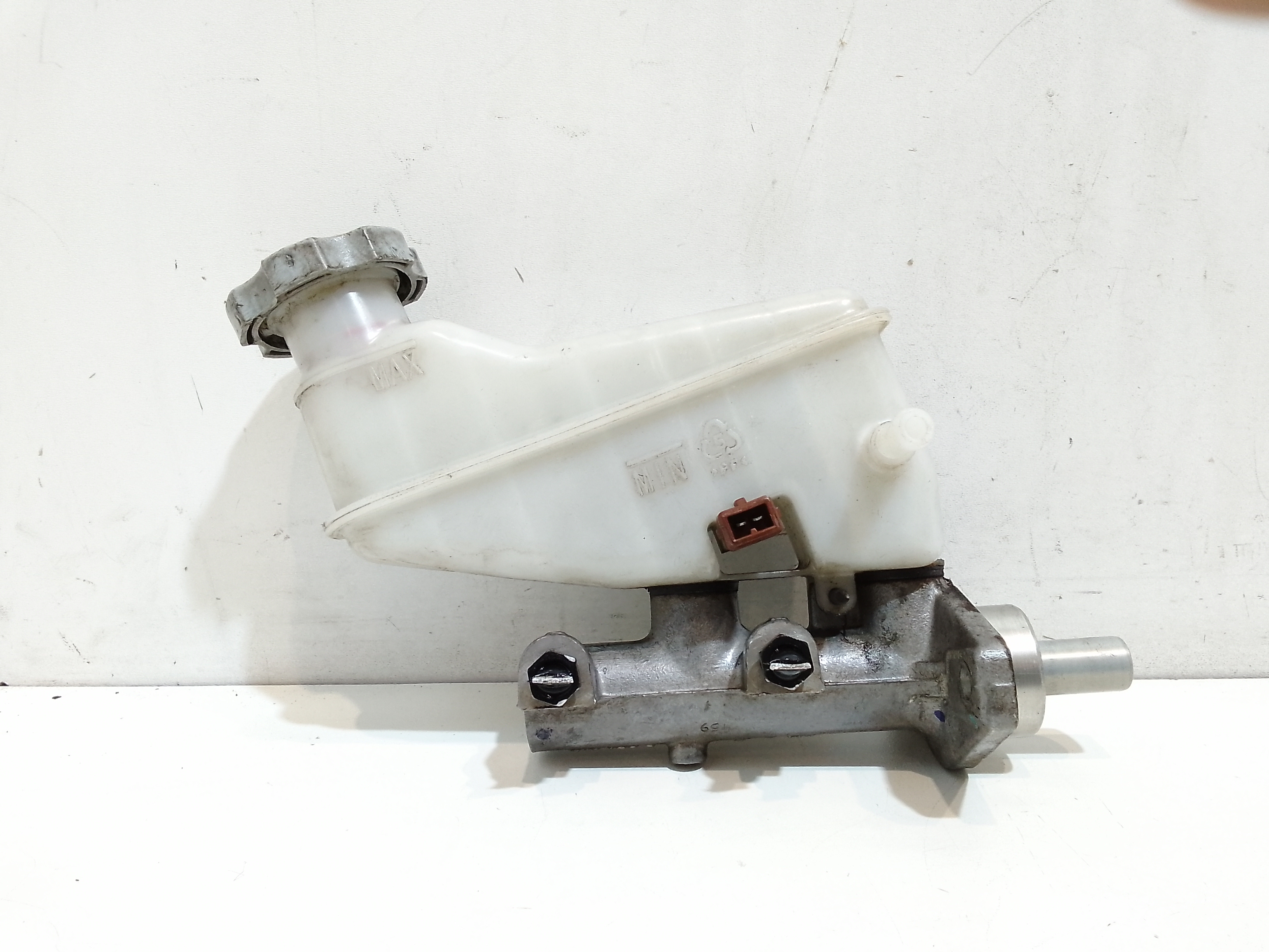 Pompa Comando Freni 585101J100 Usato