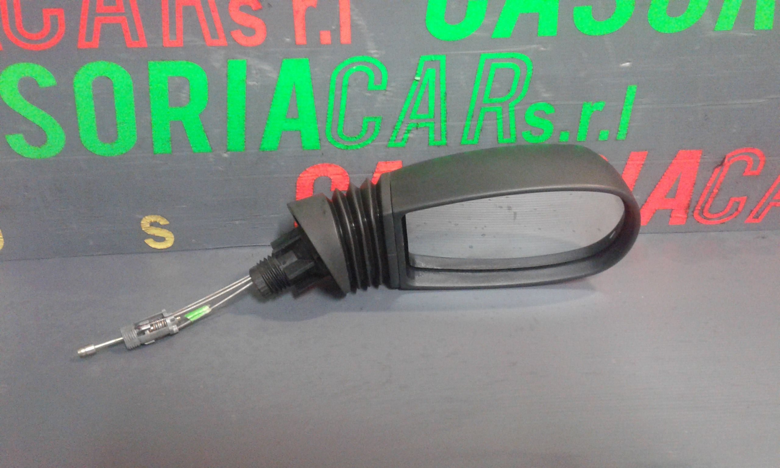 Retrovisore Est. Destro Usato