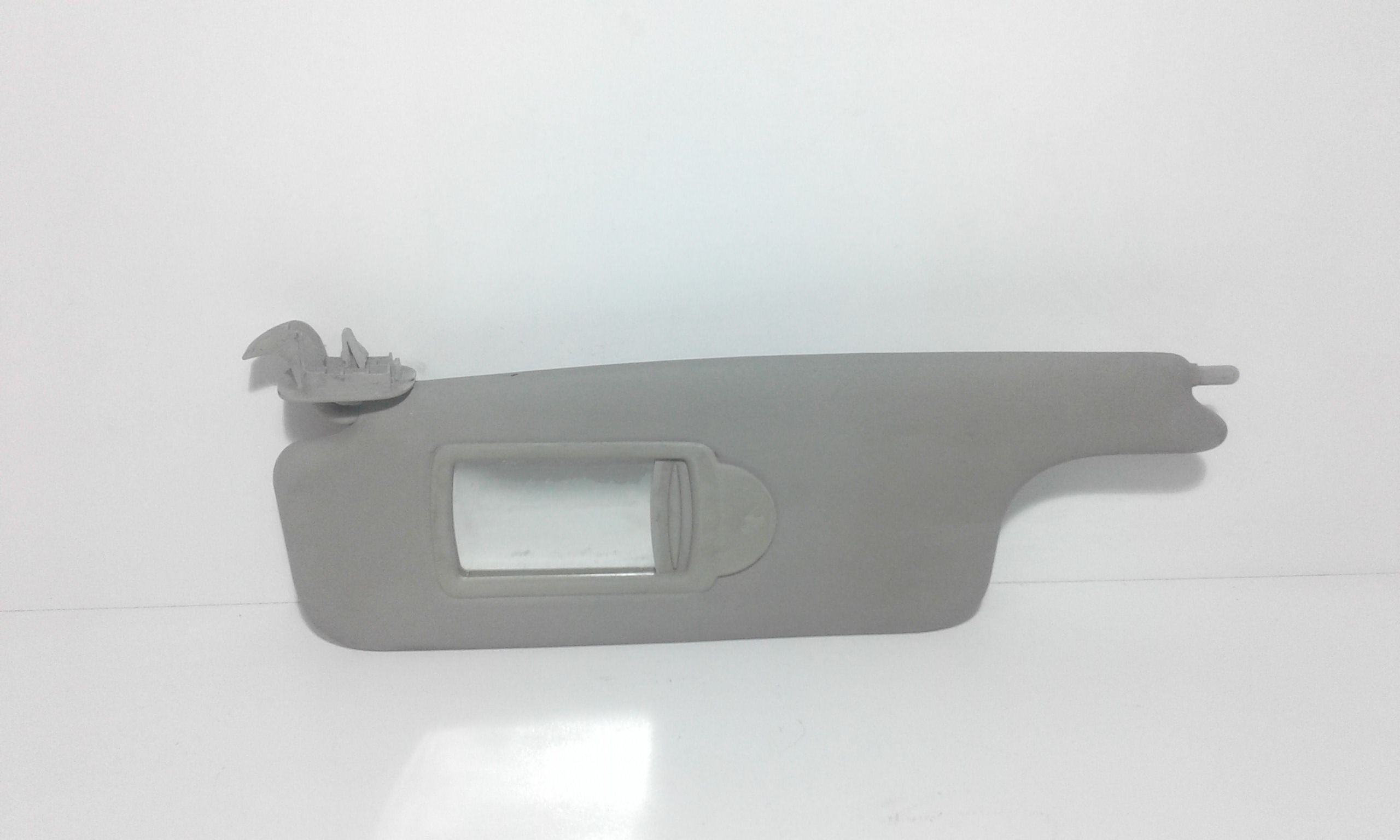 Aletta Parasole Parabrezza Sinistro 8200246823 Usato