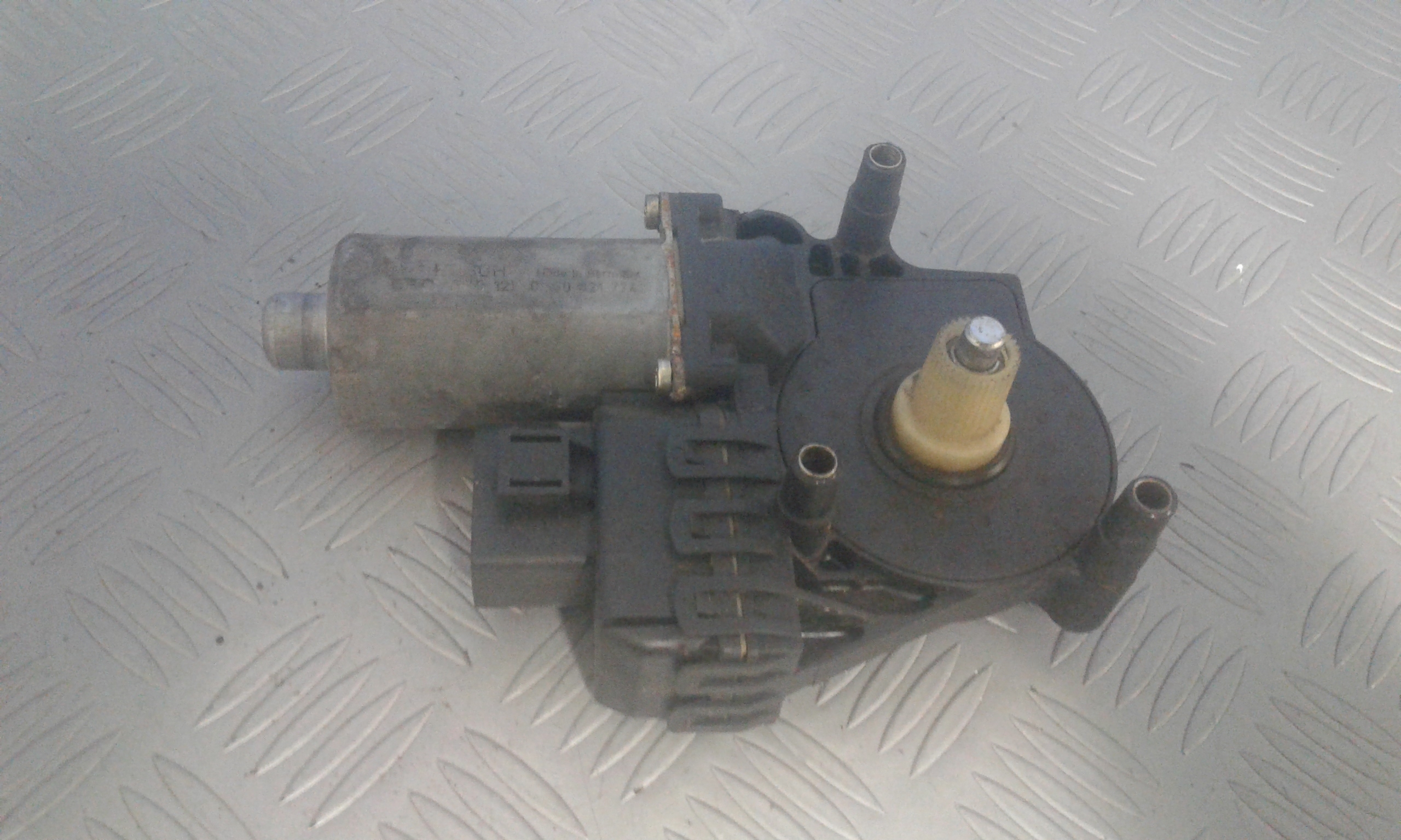 Motorino Alzacristallo Porta Ant. Destro 4B0959802E Usato