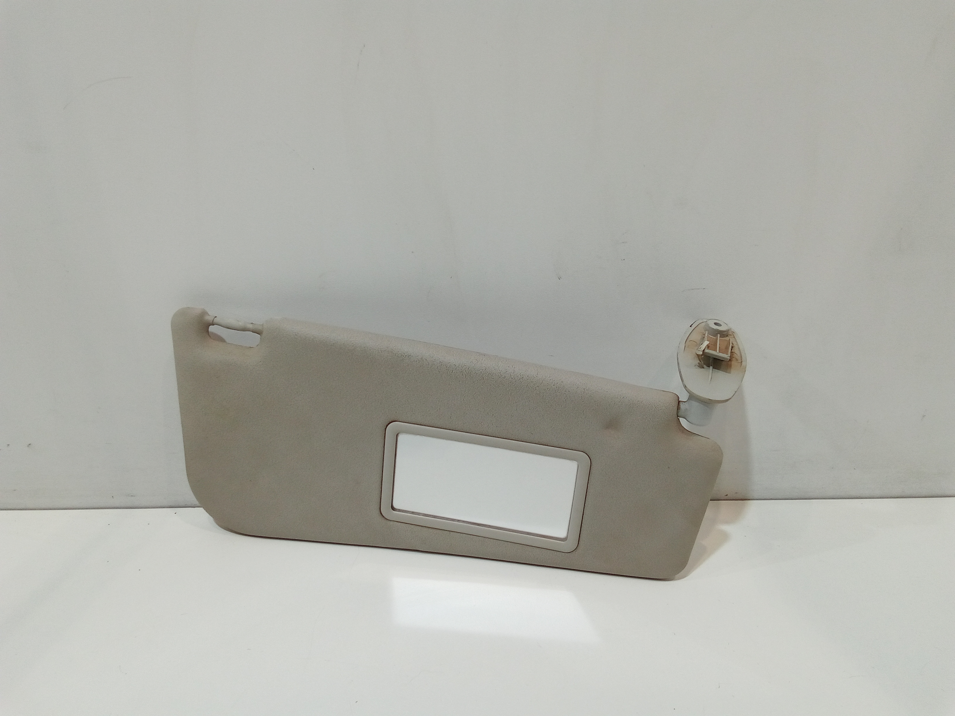 Aletta Parasole Parabrezza Destro 735338206 Usato