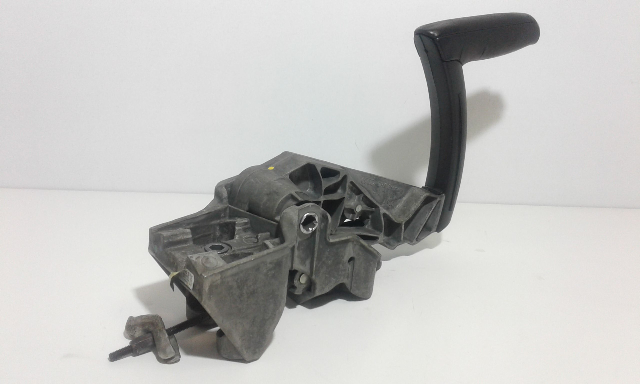 Leva Freno Stazionamento 8P0711303C Usato