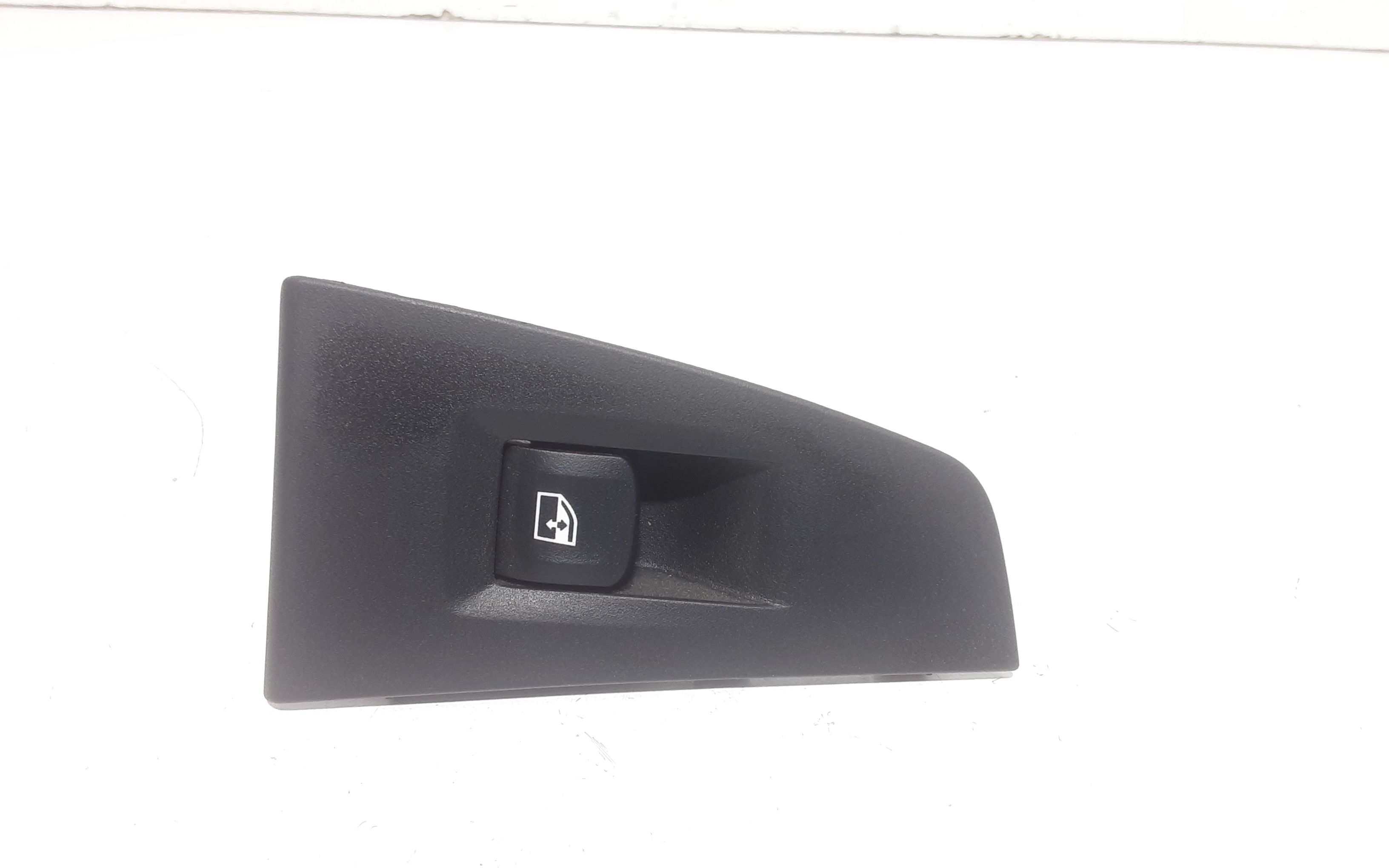 Interruttore Alzacristalli Porta Post. Destro 61317950756 Usato