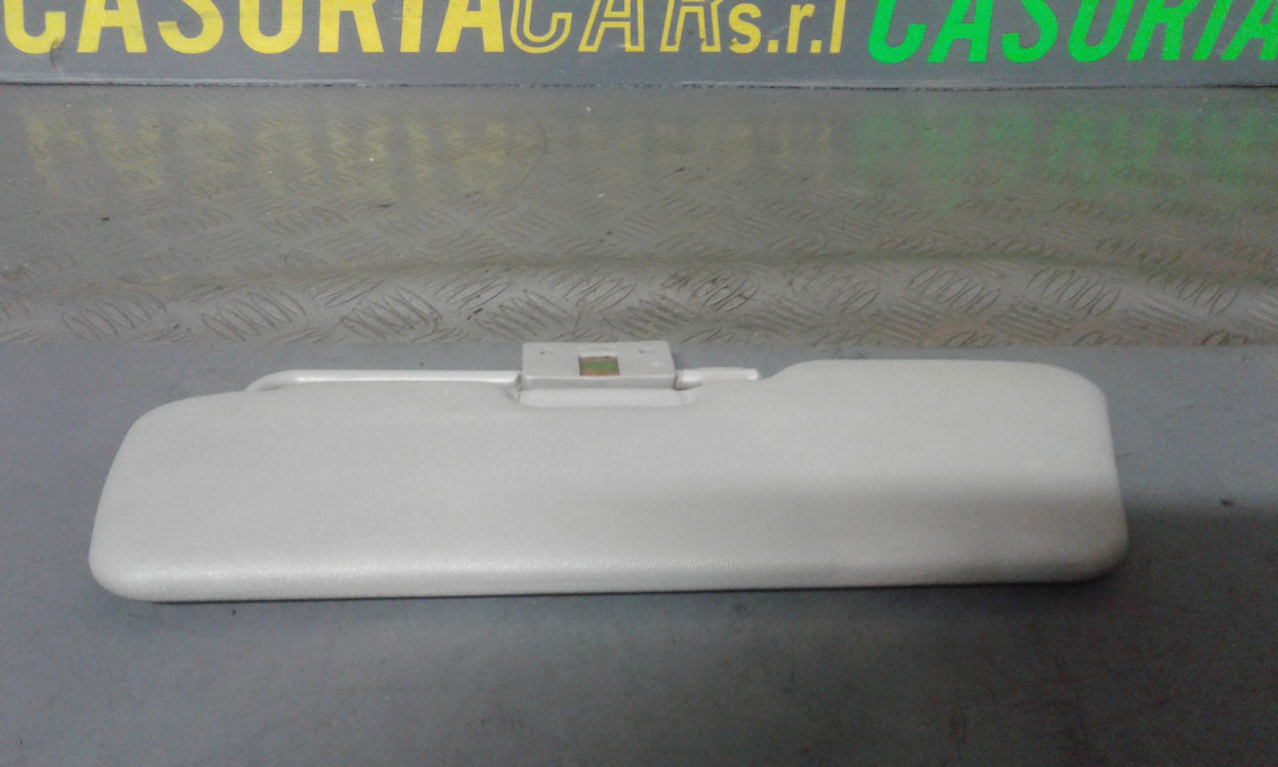 Aletta Parasole Parabrezza Destro 735244339 Usato