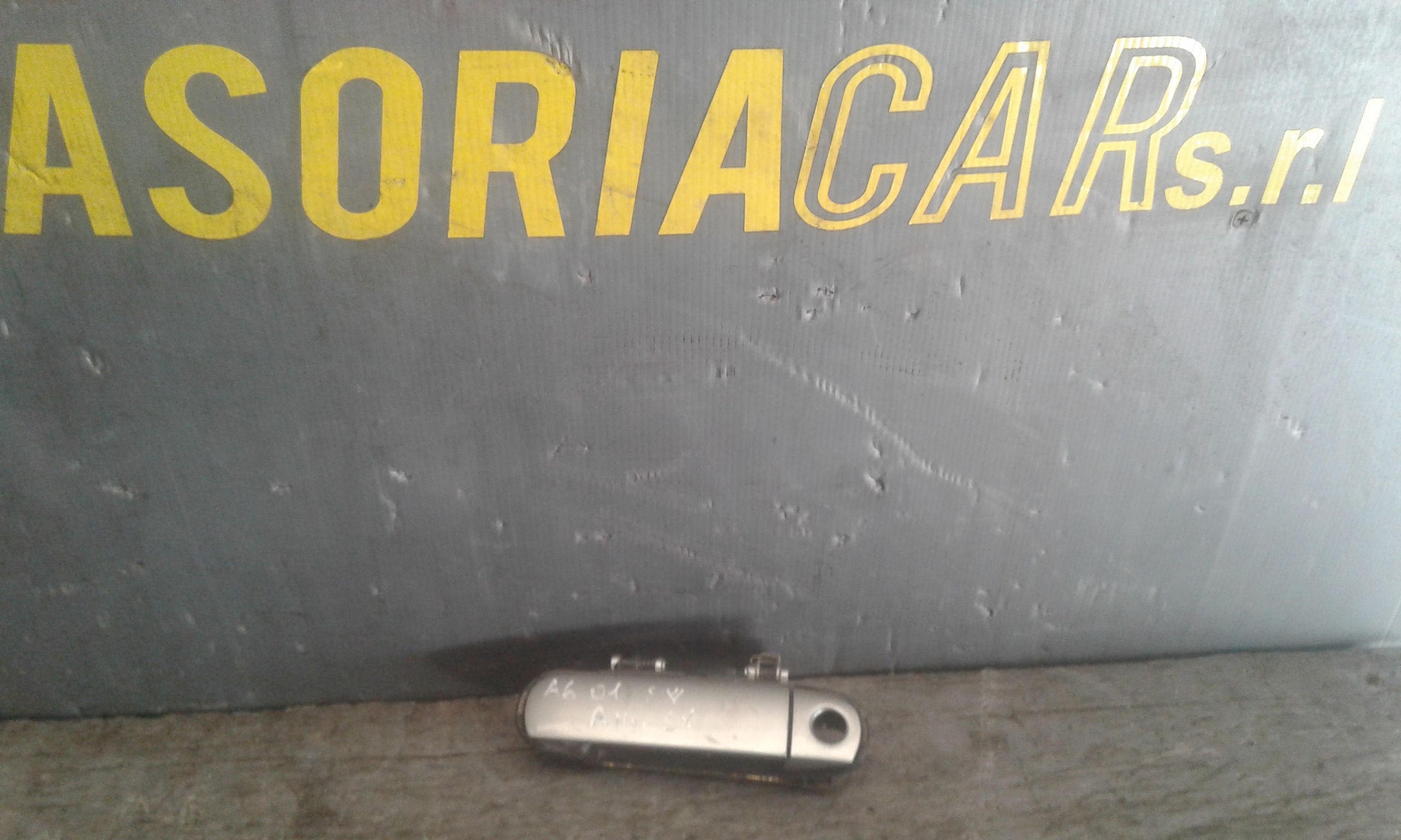 Maniglia Porta Ant. Sinistro 4B1837207GRU Usato