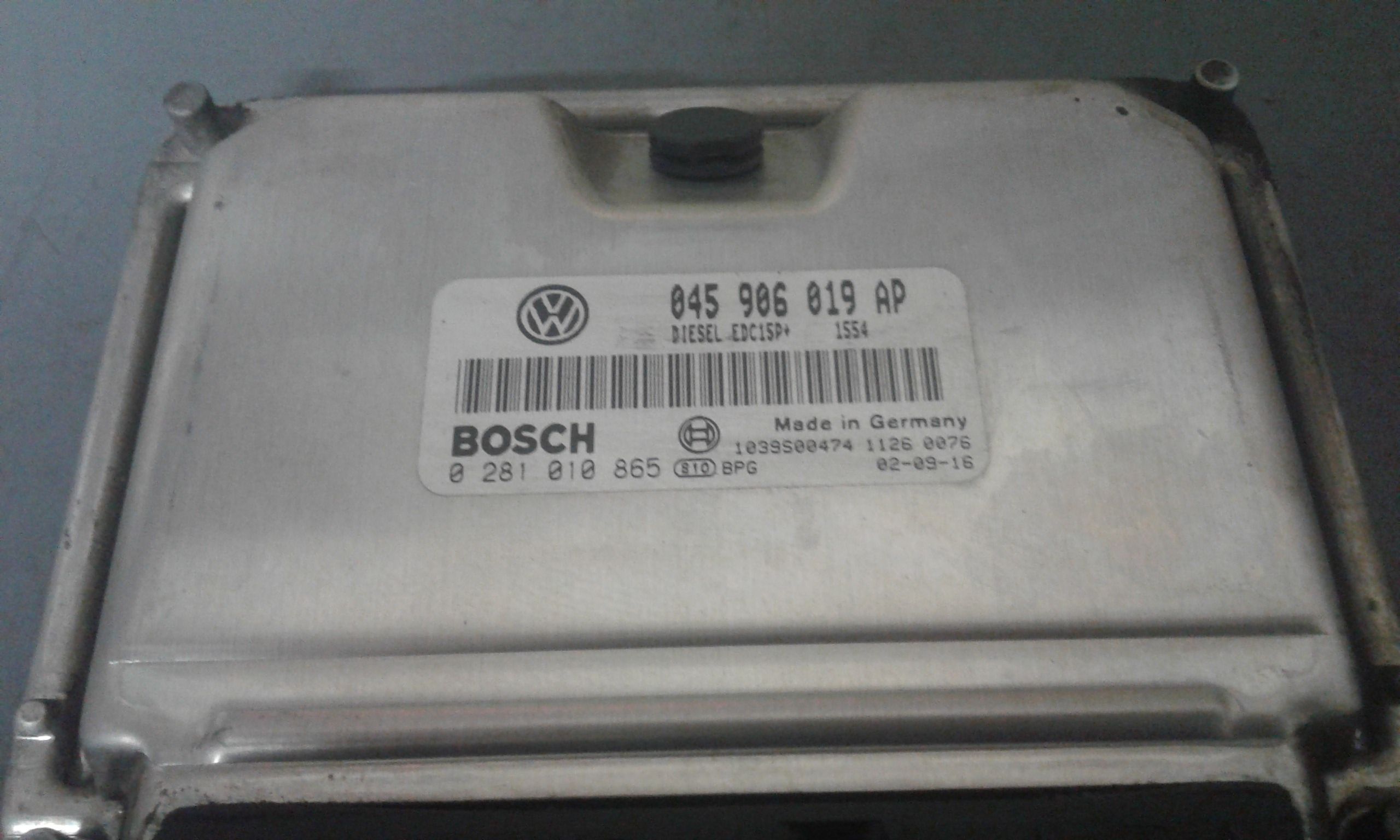 Centralina Iniezione 03E906033R Usato