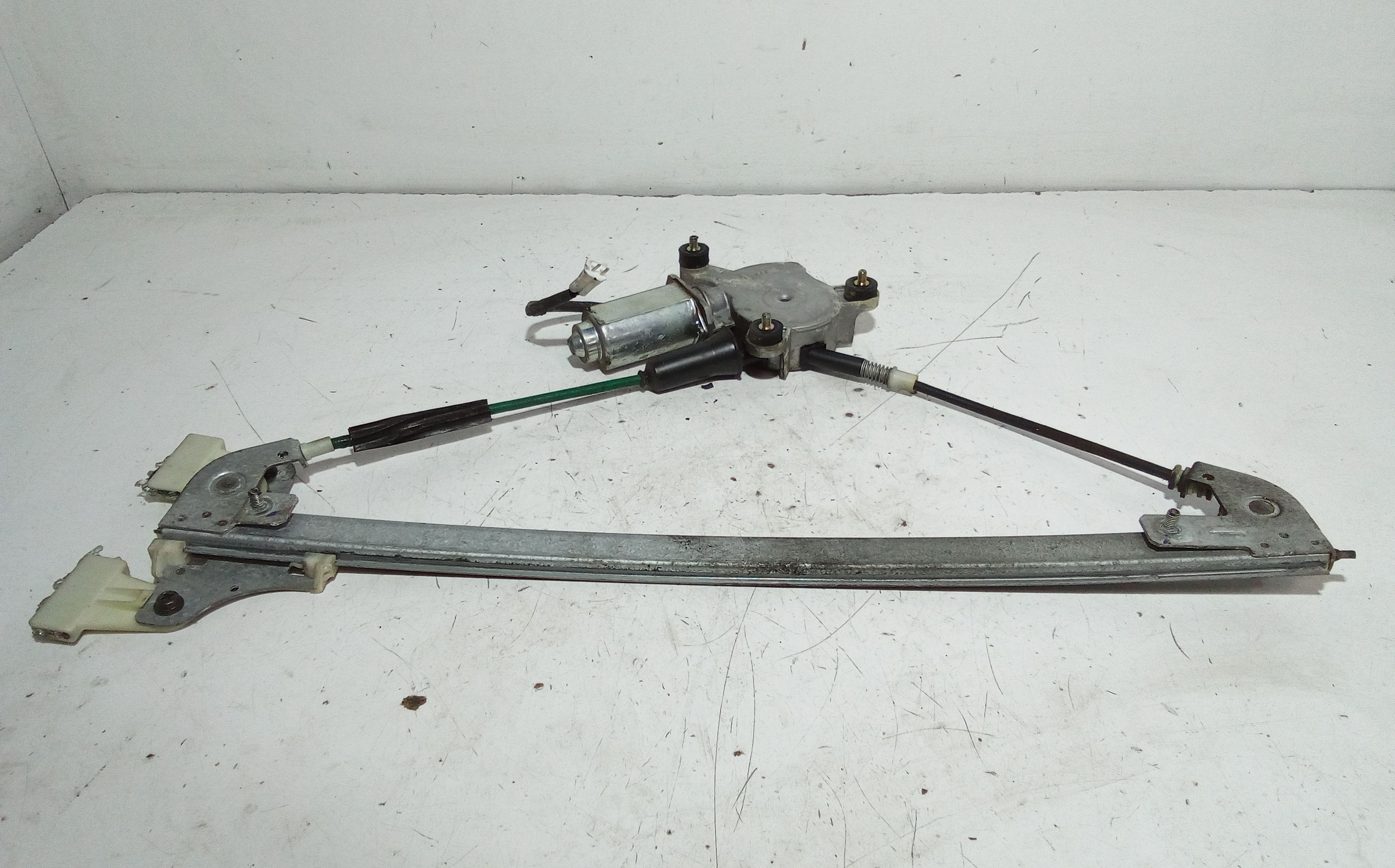 Alzacristallo Porta Ant. Sinistro 9206365 Usato