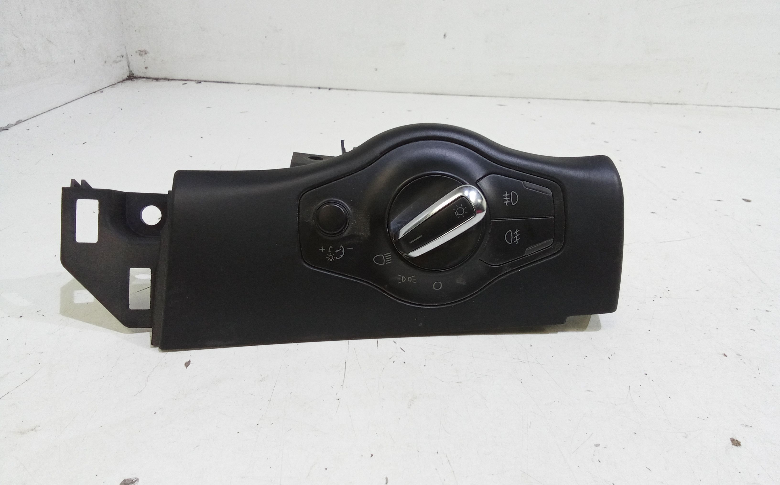 Interruttore Blocco Comando Luci 8K0941531APWEP Usato