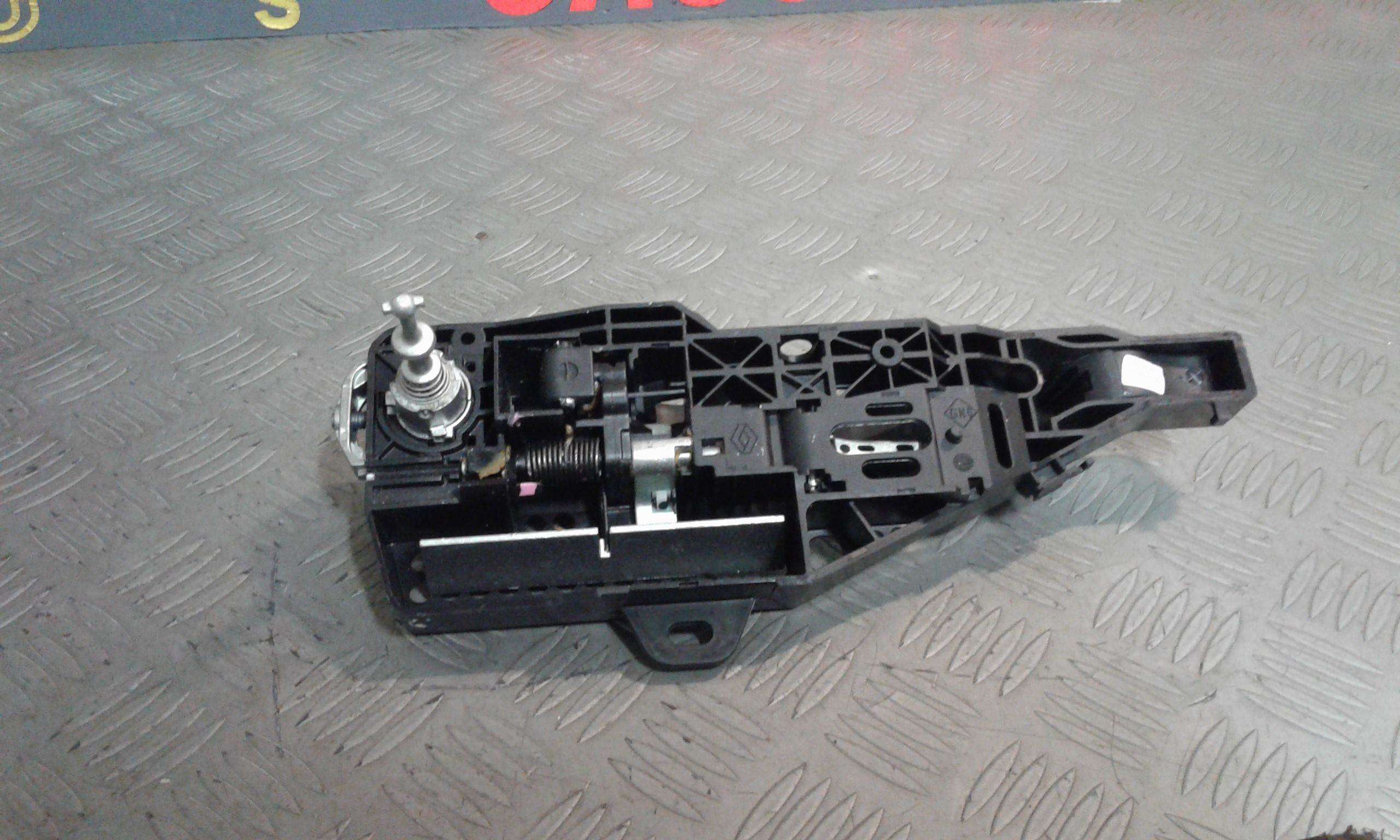 Maniglia Porta Ant. Sinistro 806706656R Usato