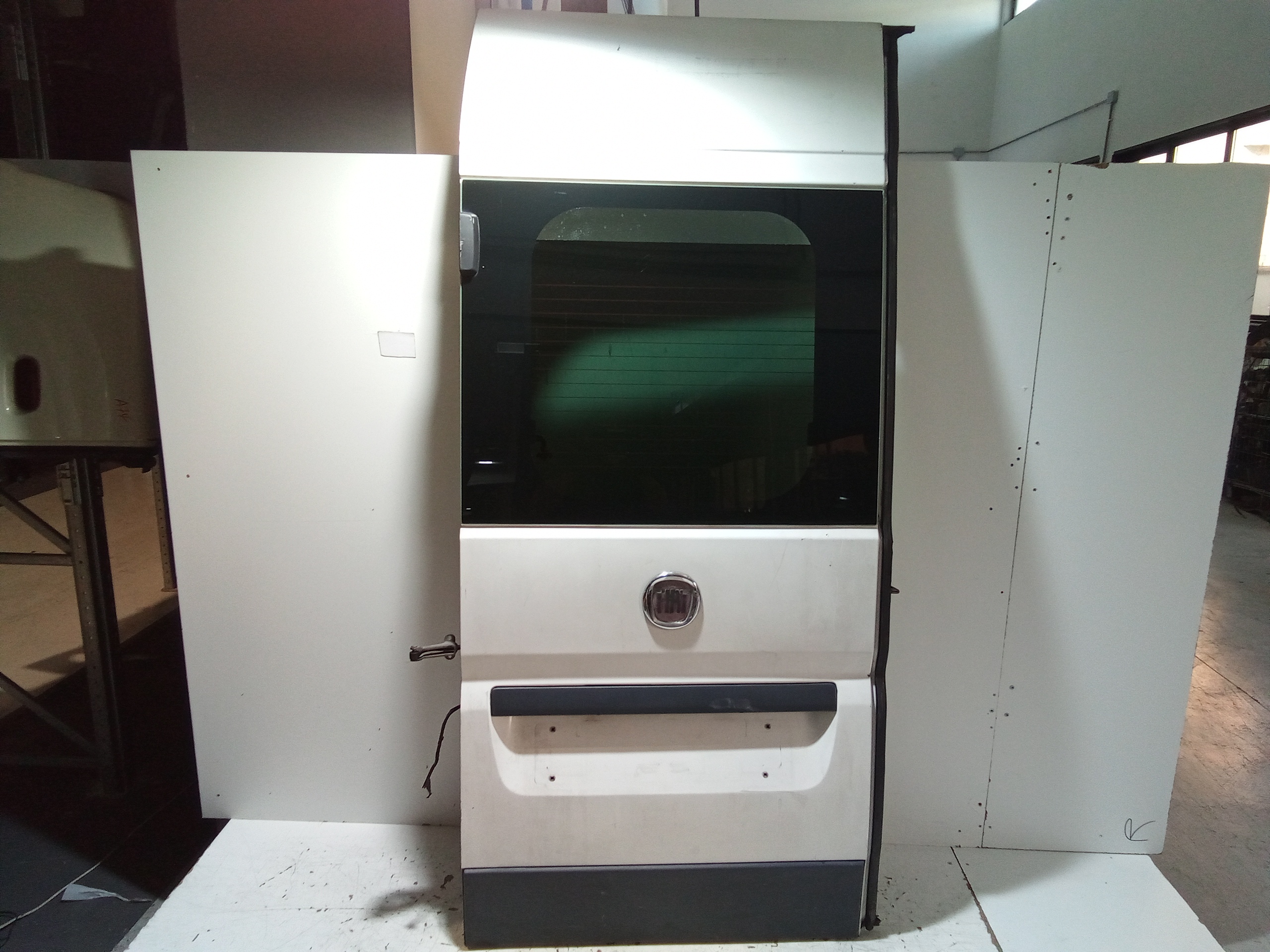 Porta Carico Post. A Battente Sinistro 53321718 Usato