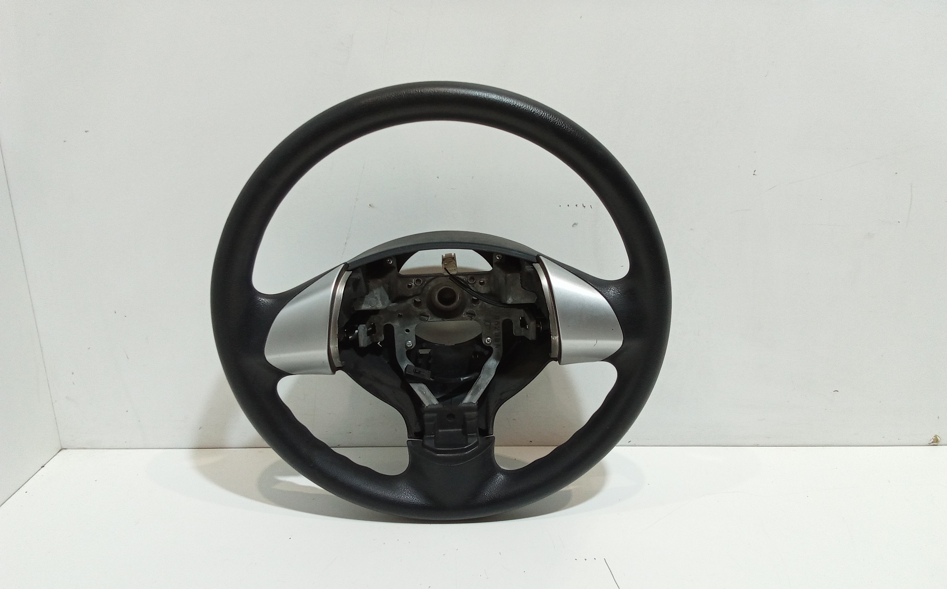 Volante 4400A399XA Usato