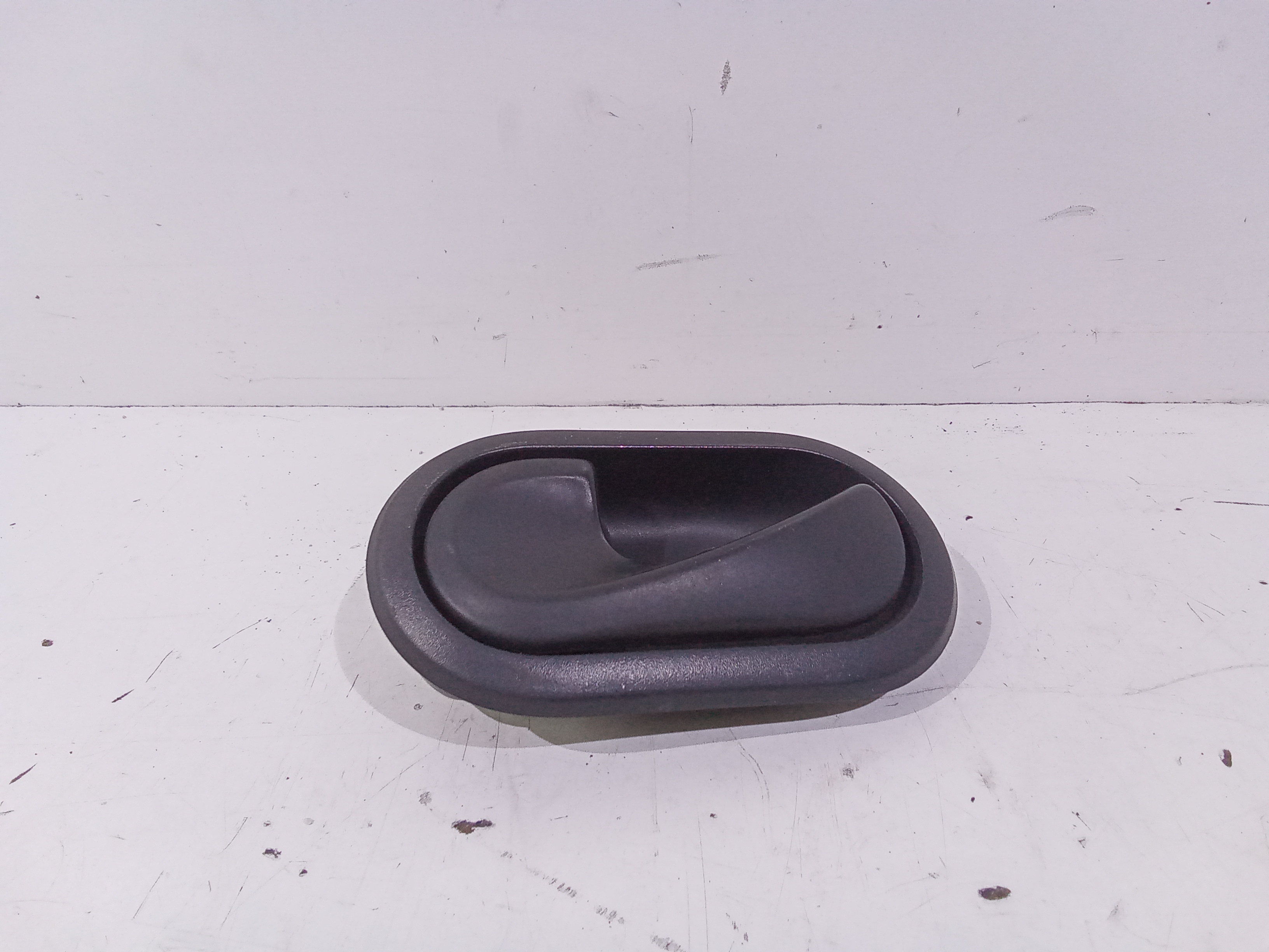 Maniglia Int. Apertura Porta Ant. Sinistro 8200733848 Usato