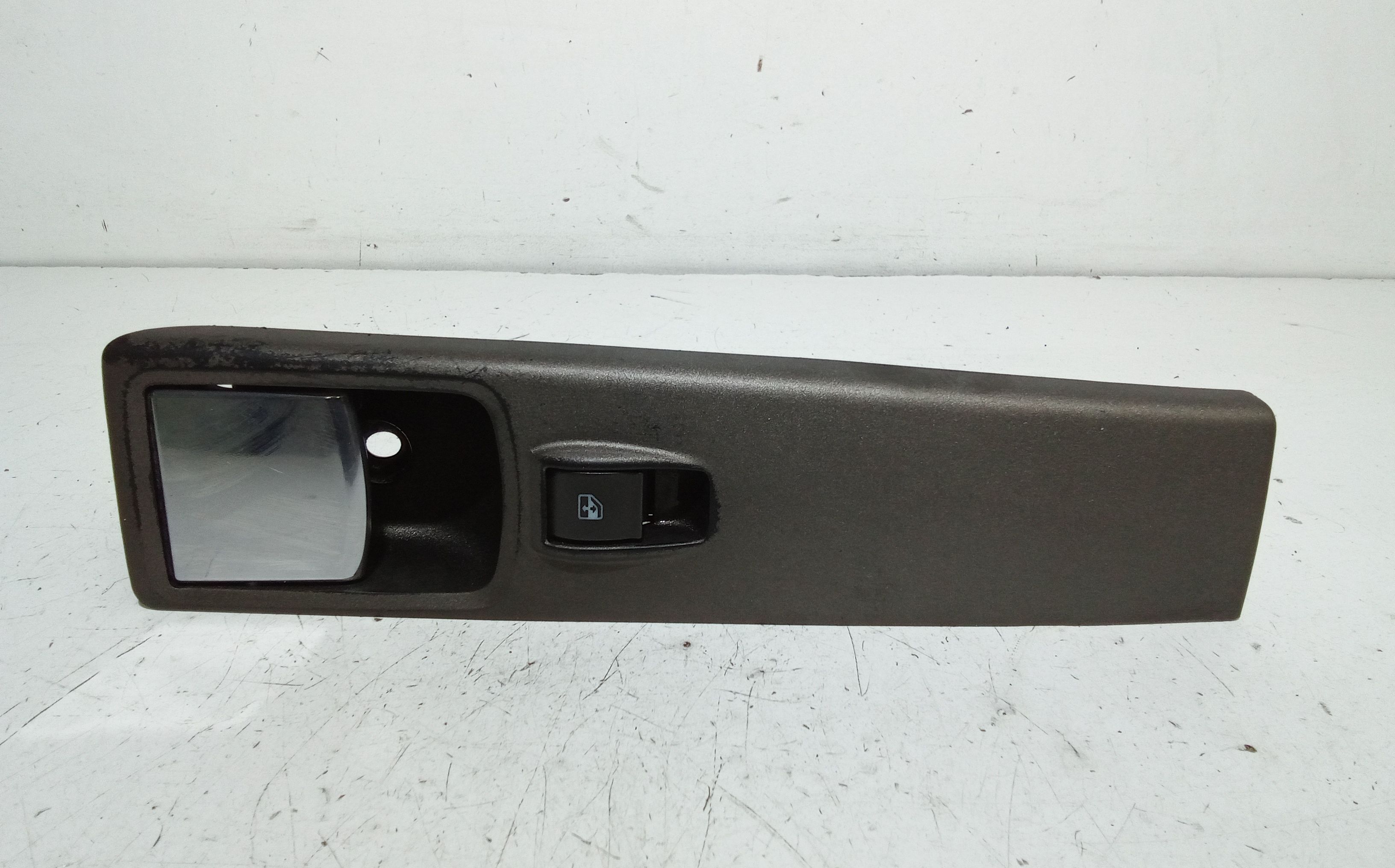 Interruttore Alzacristalli Porta Ant. Destro Usato