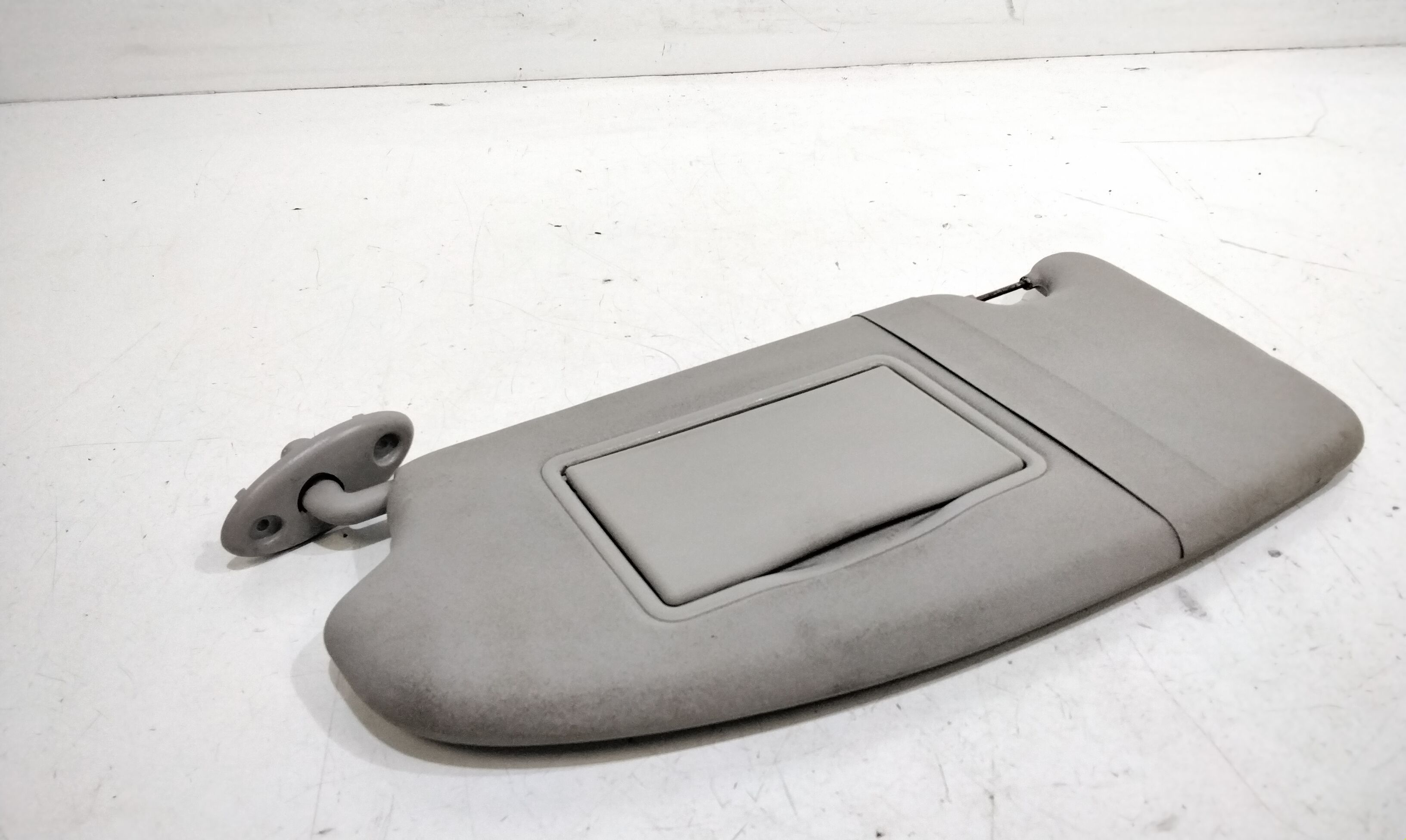 Aletta Parasole Parabrezza Sinistro 1700319 Usato