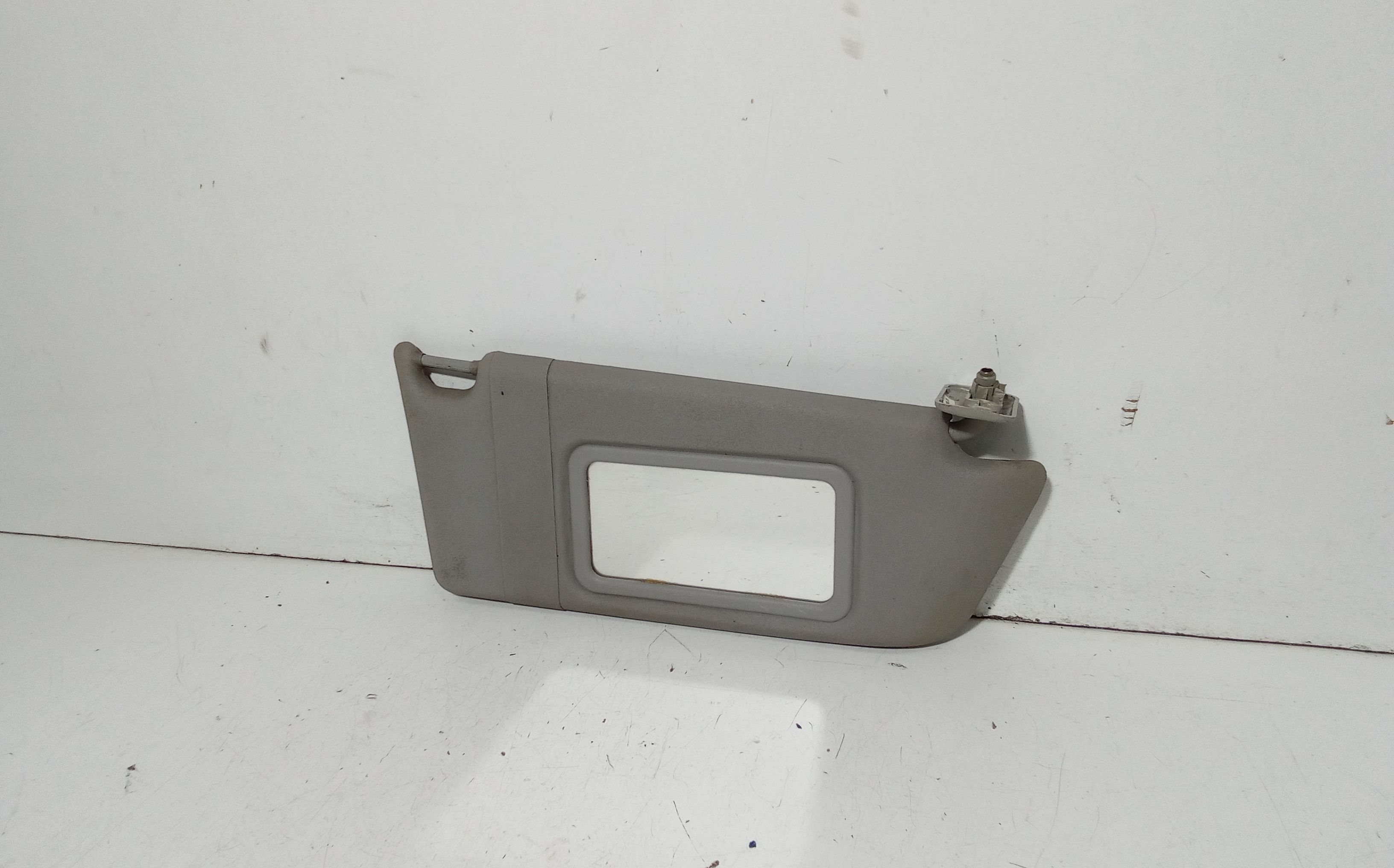 Aletta Parasole Parabrezza Destro 13113045 Usato