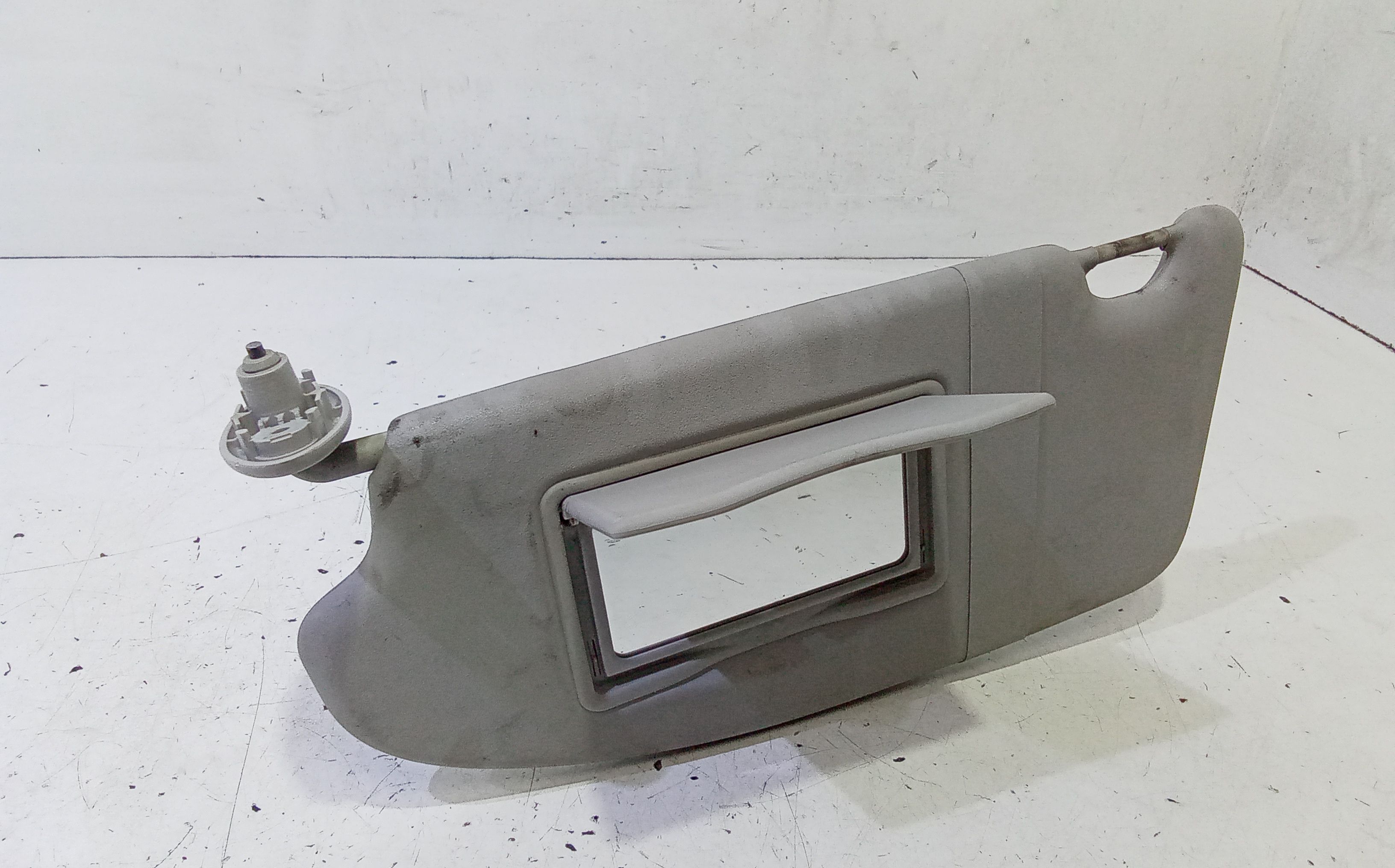 Aletta Parasole Parabrezza Sinistro 1700319 Usato