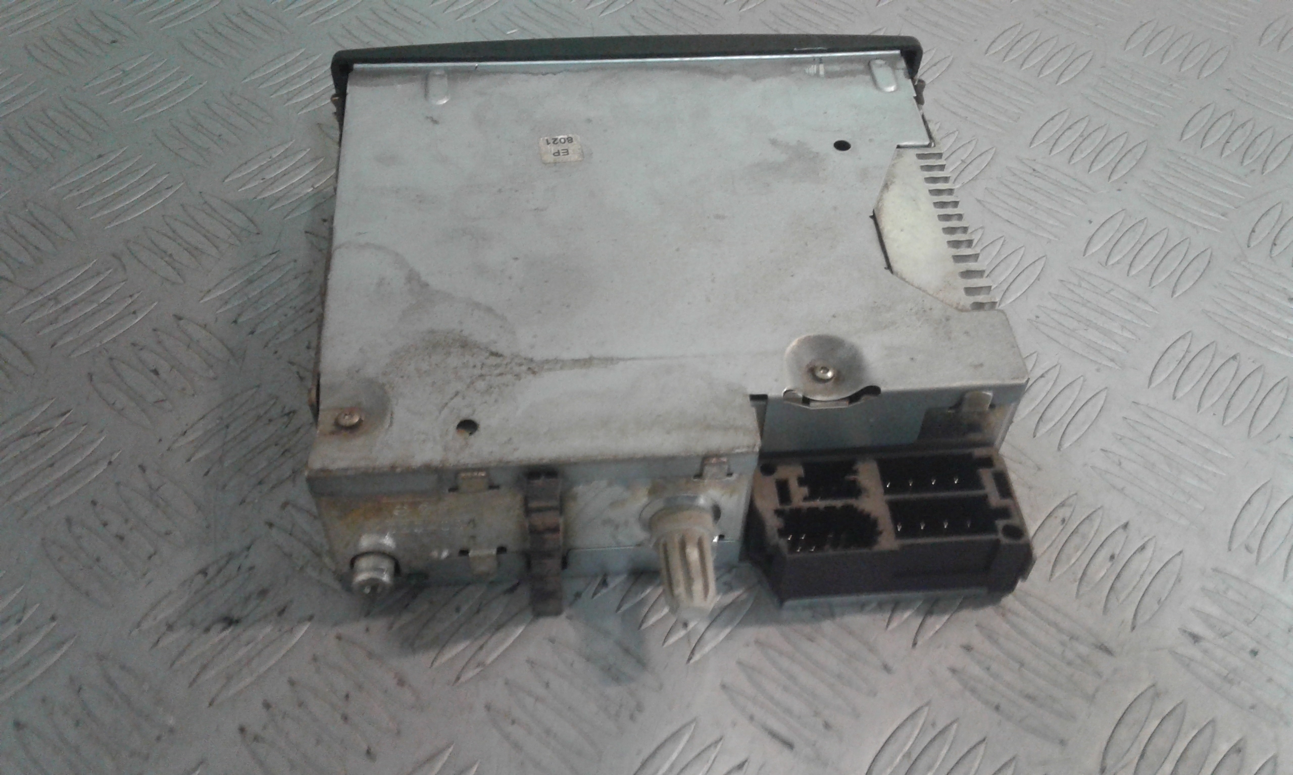 Autoradio 8200178157 Usato