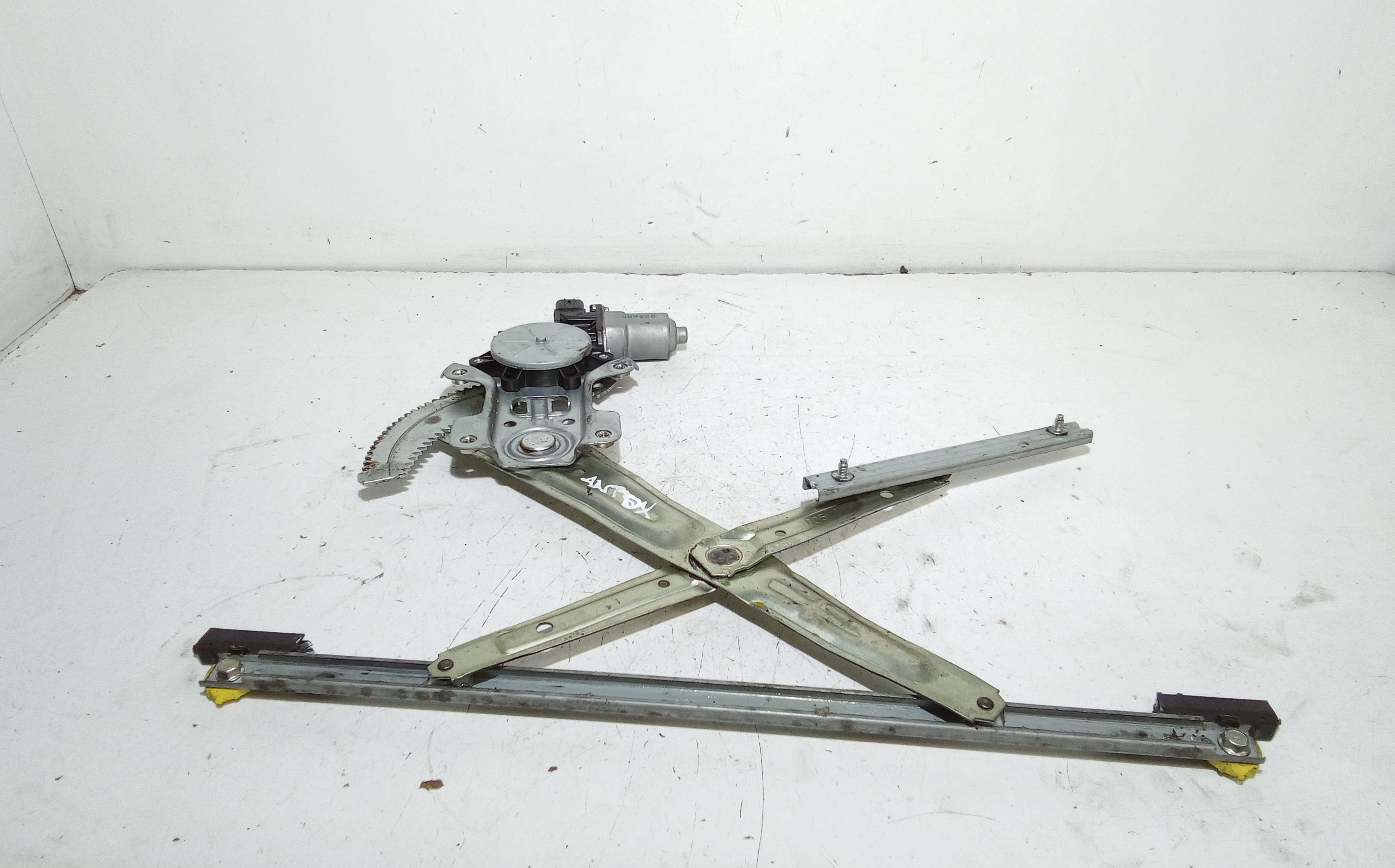 Alzacristallo Porta Ant. Destro Usato