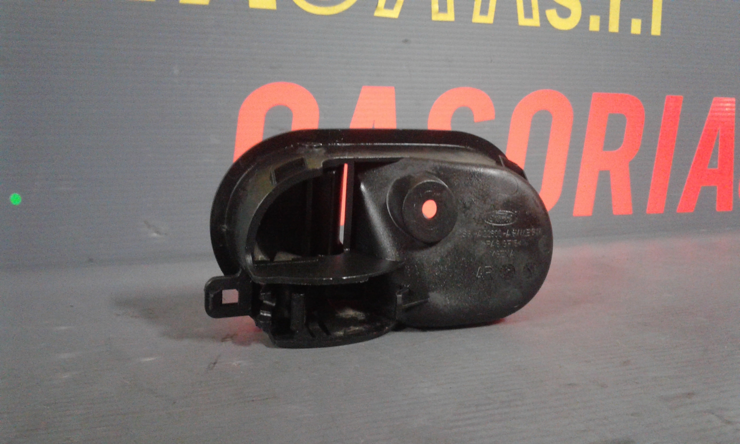 Maniglia Int. Apertura Porta Ant. Destro Usato