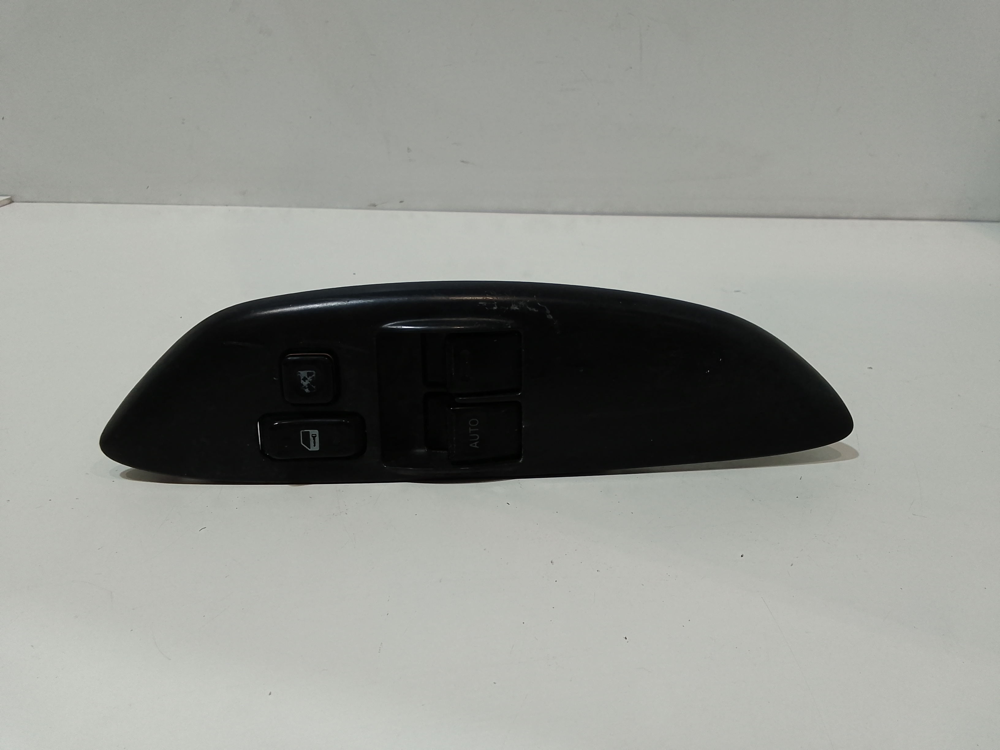 Interruttore Alzacristalli Porta Ant. Sinistro 848200D040 Usato