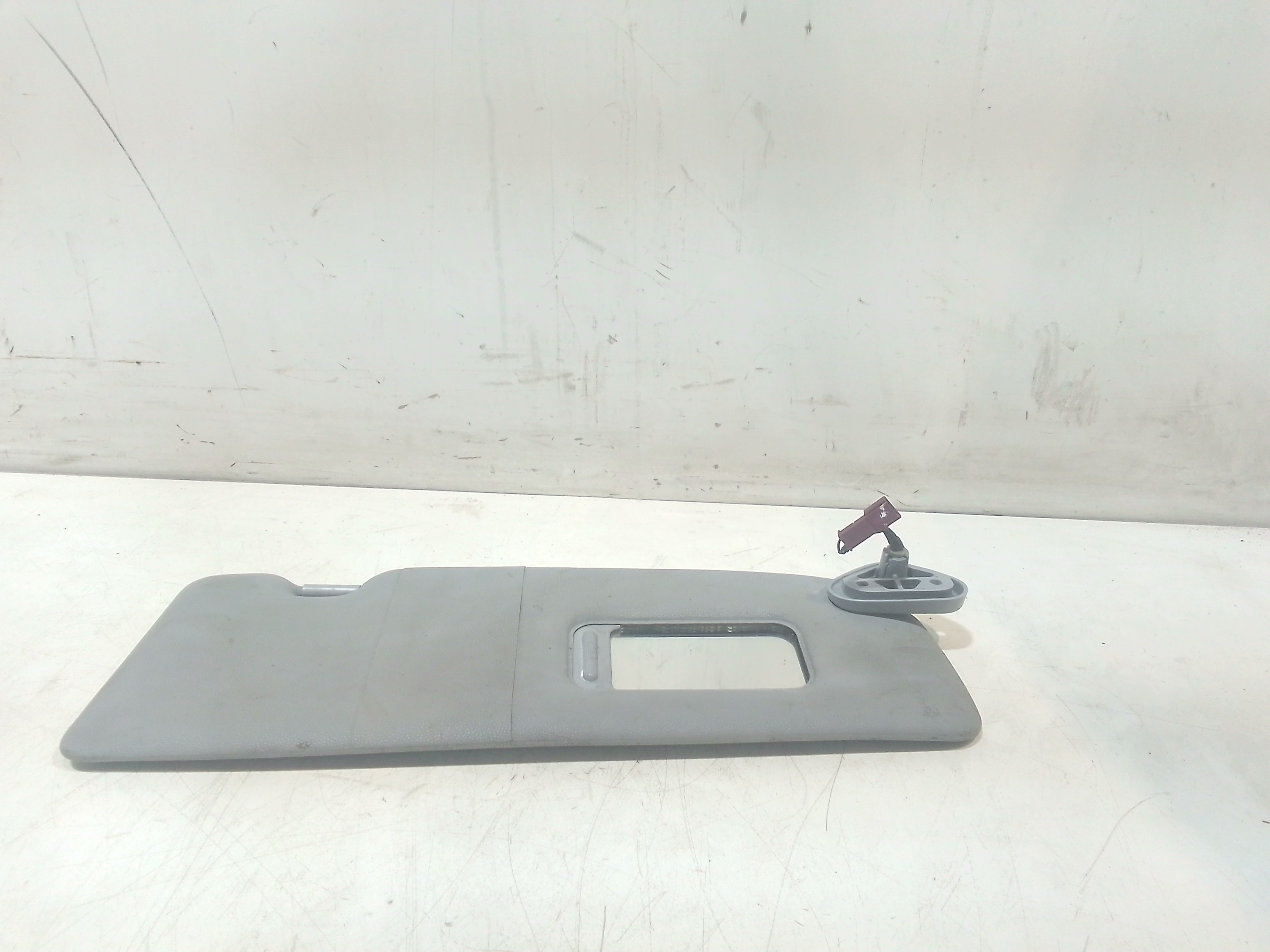 Aletta Parasole Parabrezza Destro 51167252508 Usato