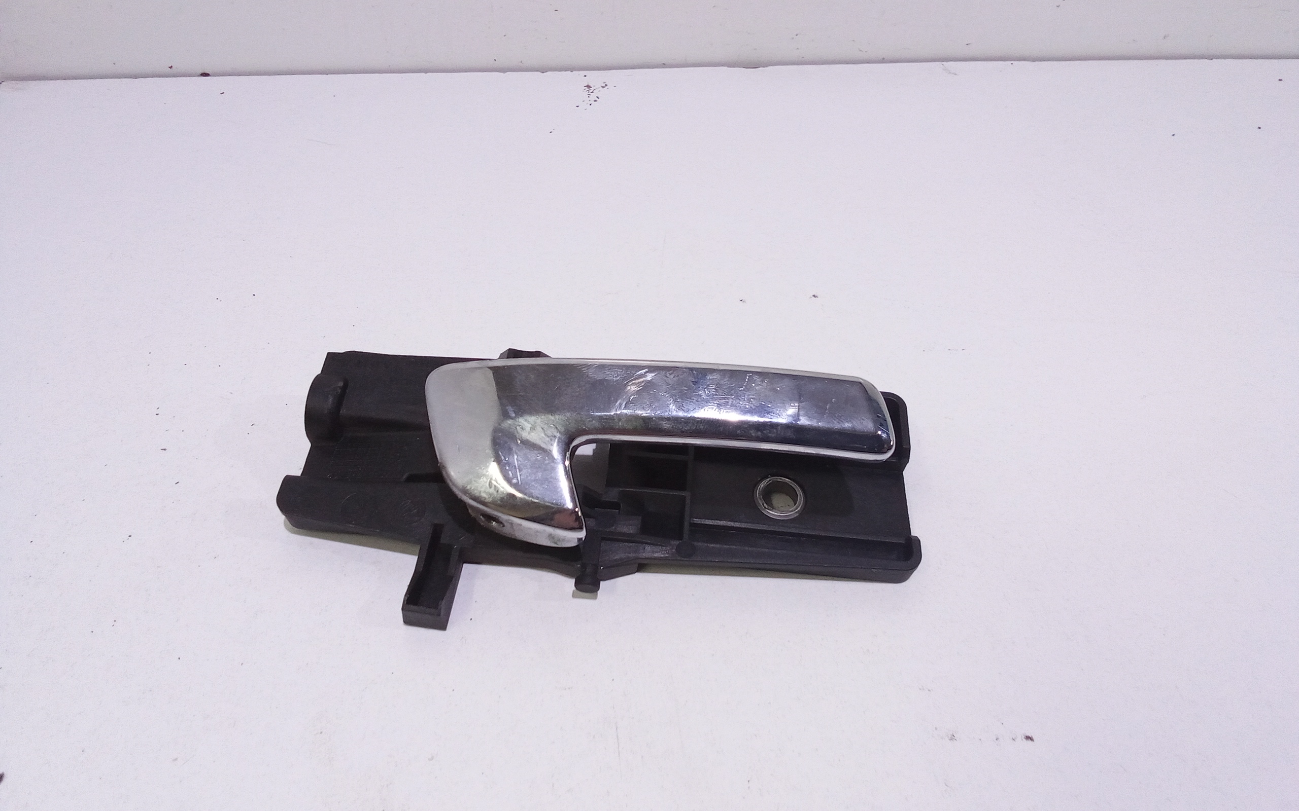 Maniglia Int. Apertura Porta Ant. Destro Usato