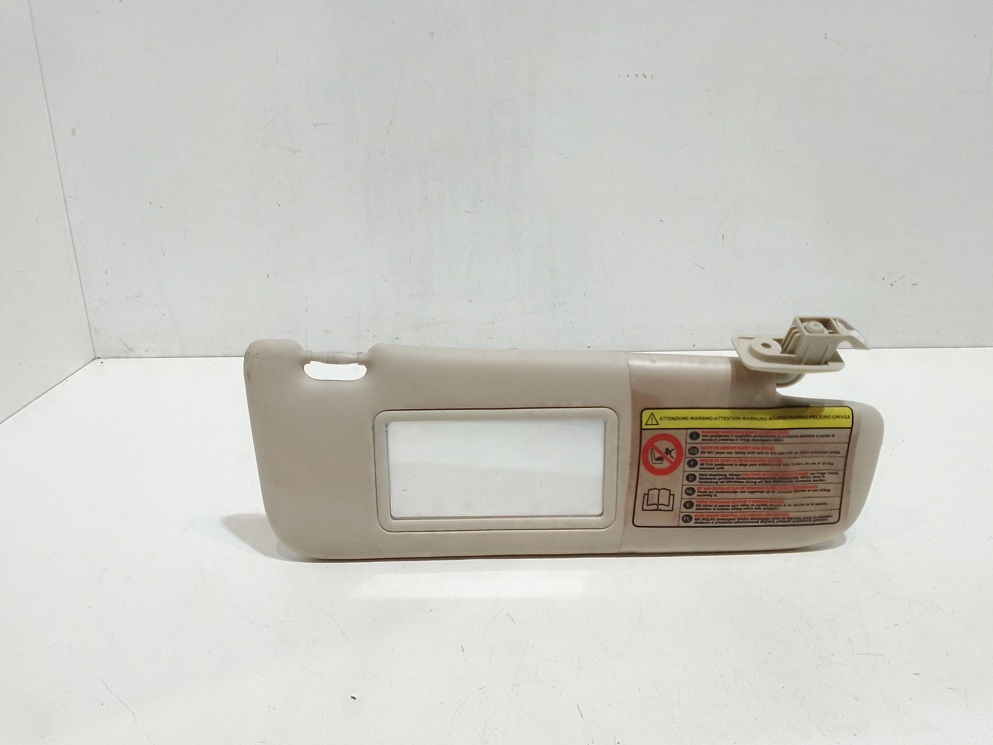 Aletta Parasole Parabrezza Destro 735452613 Usato