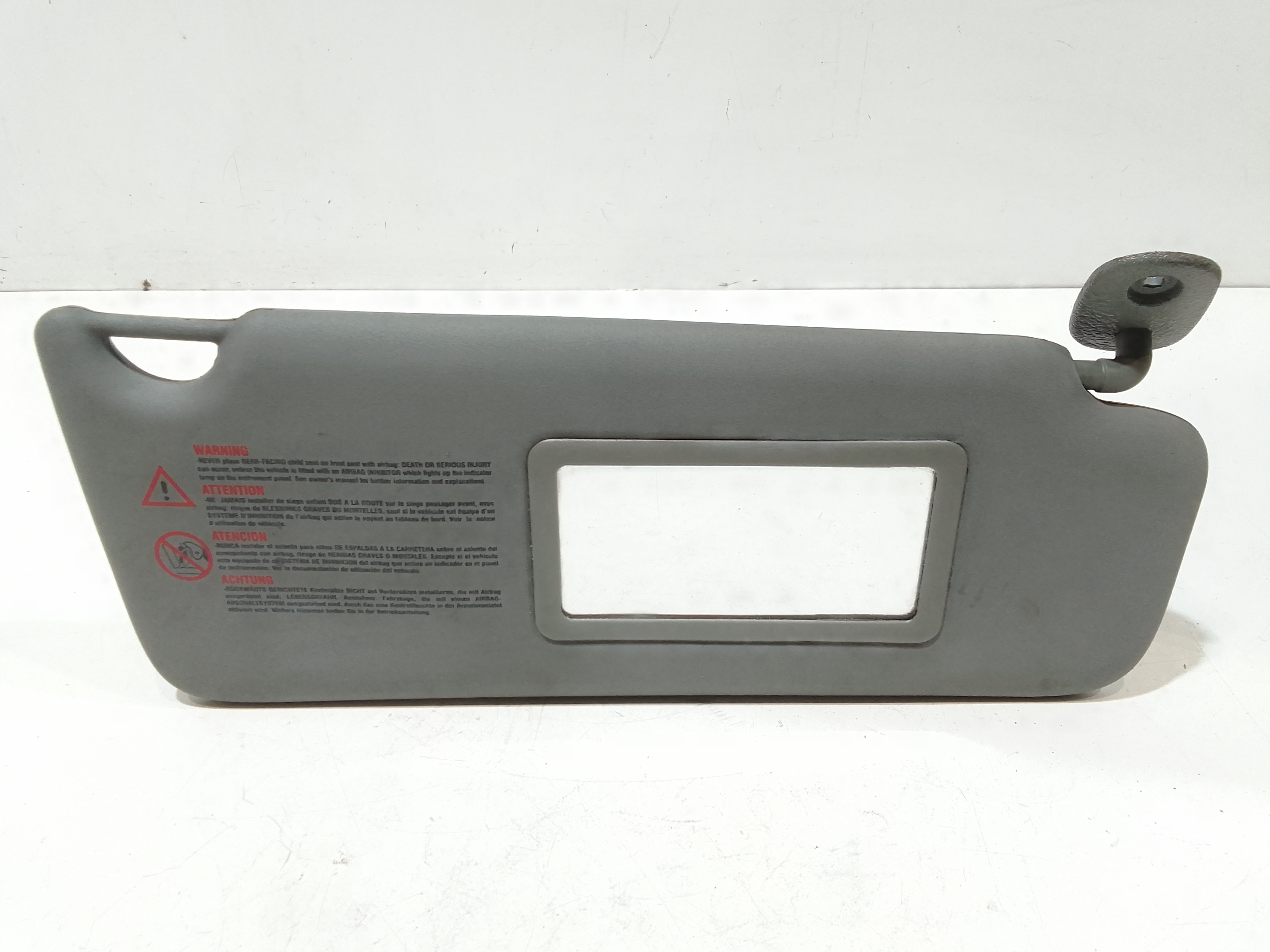 Aletta Parasole Parabrezza Destro 8200240038 Usato