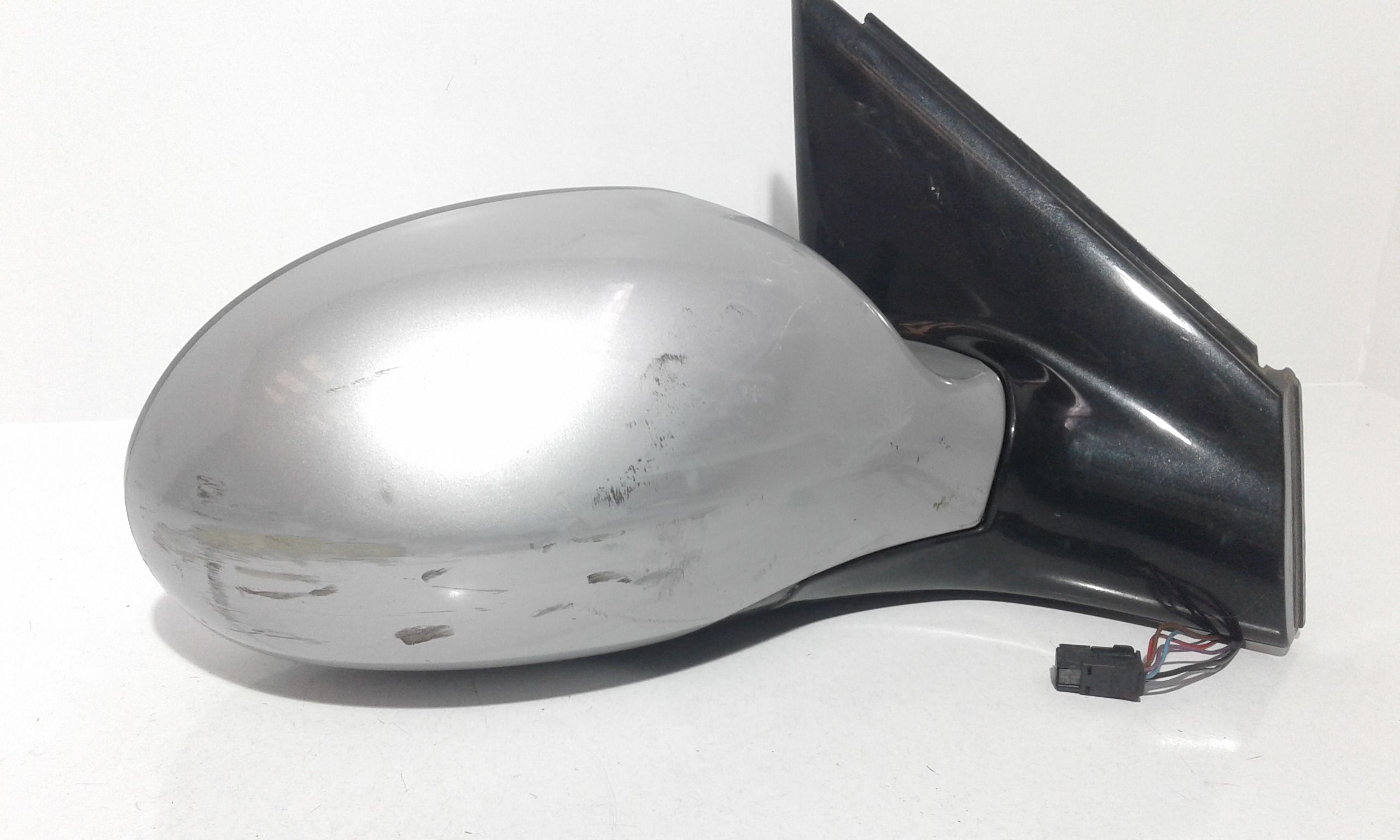 Retrovisore Est. Destro Usato