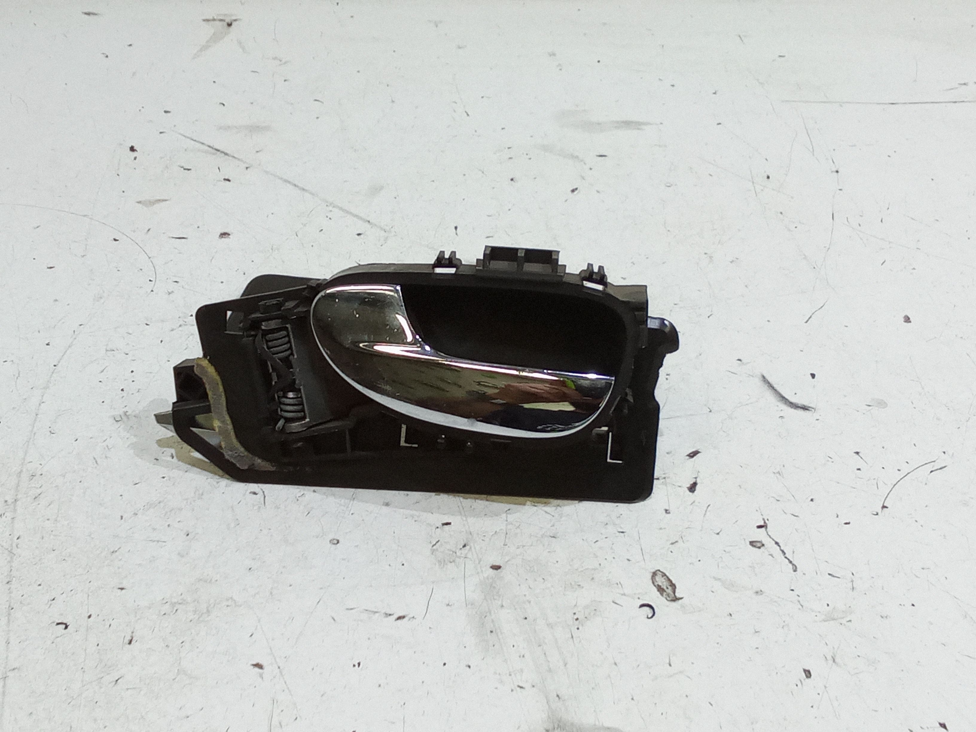 Maniglia Int. Apertura Porta Ant. Sinistro 9143F4 Usato