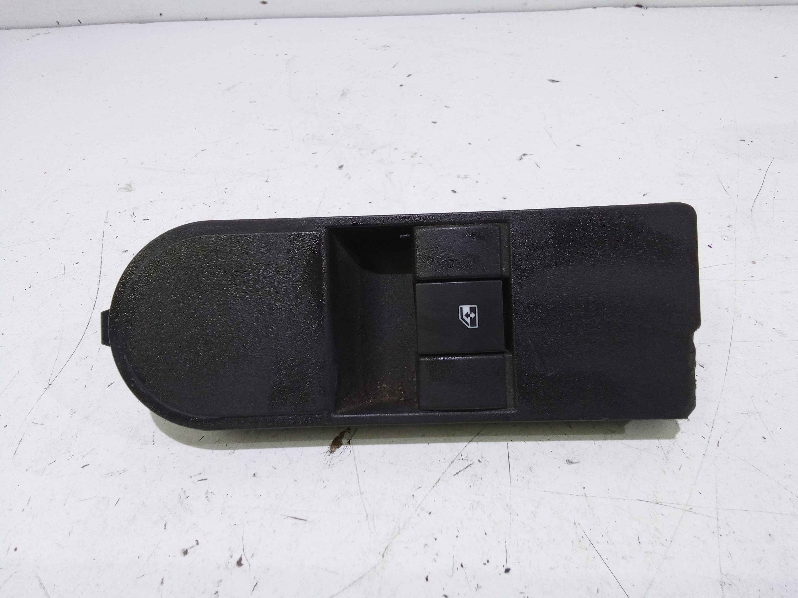 Interruttore Alzacristalli Porta Ant. Destro Usato