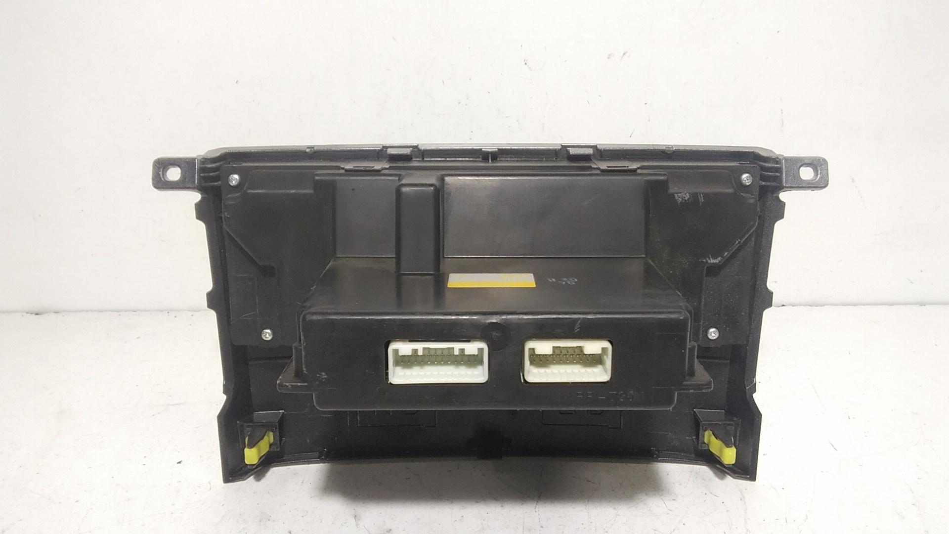 Blocco Comando Climatizzazione 559000F011 Usato